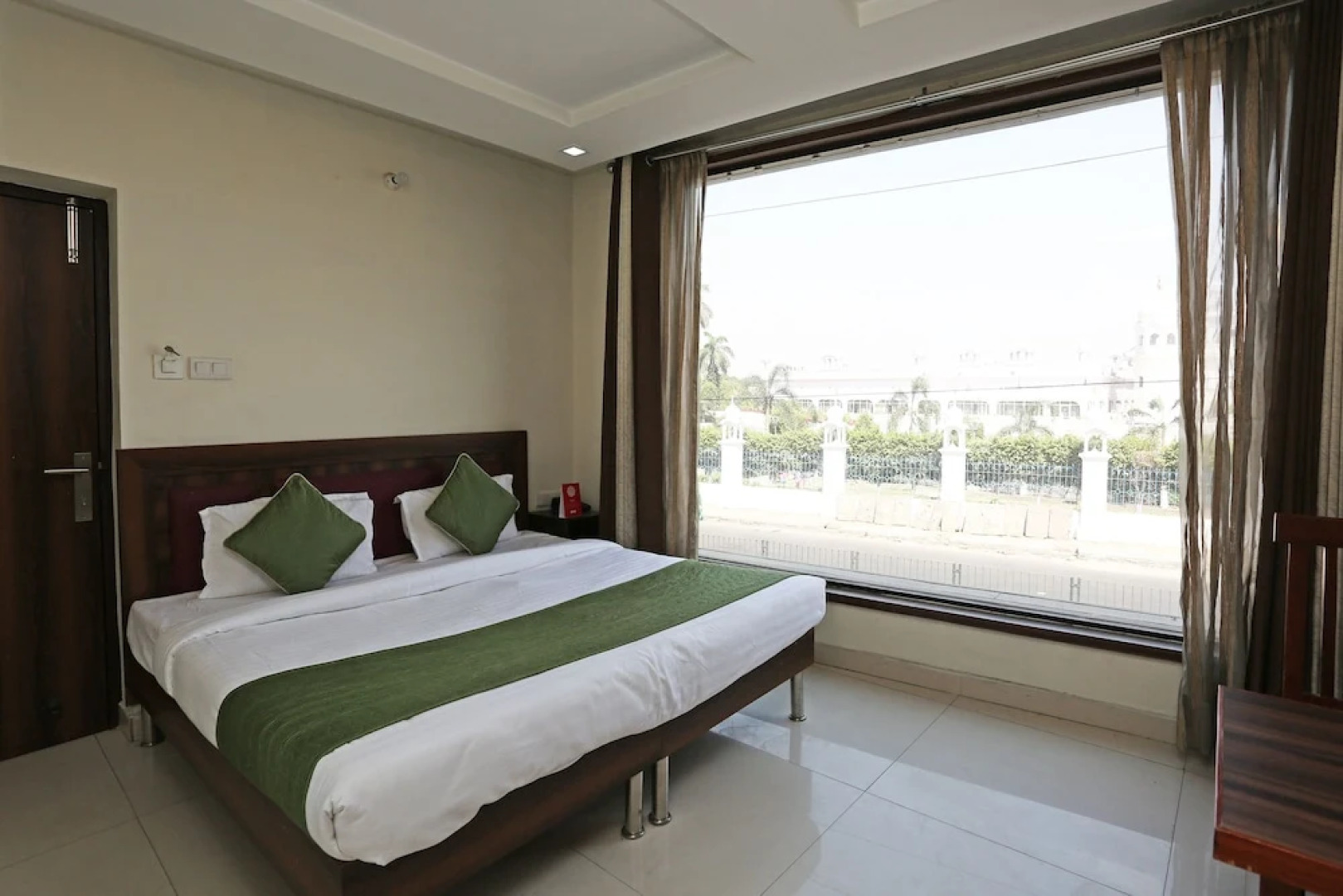 OYO 1355 Hotel Dream