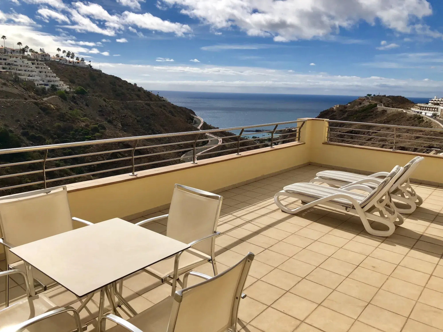 Отель Holiday Club Sol Amadores