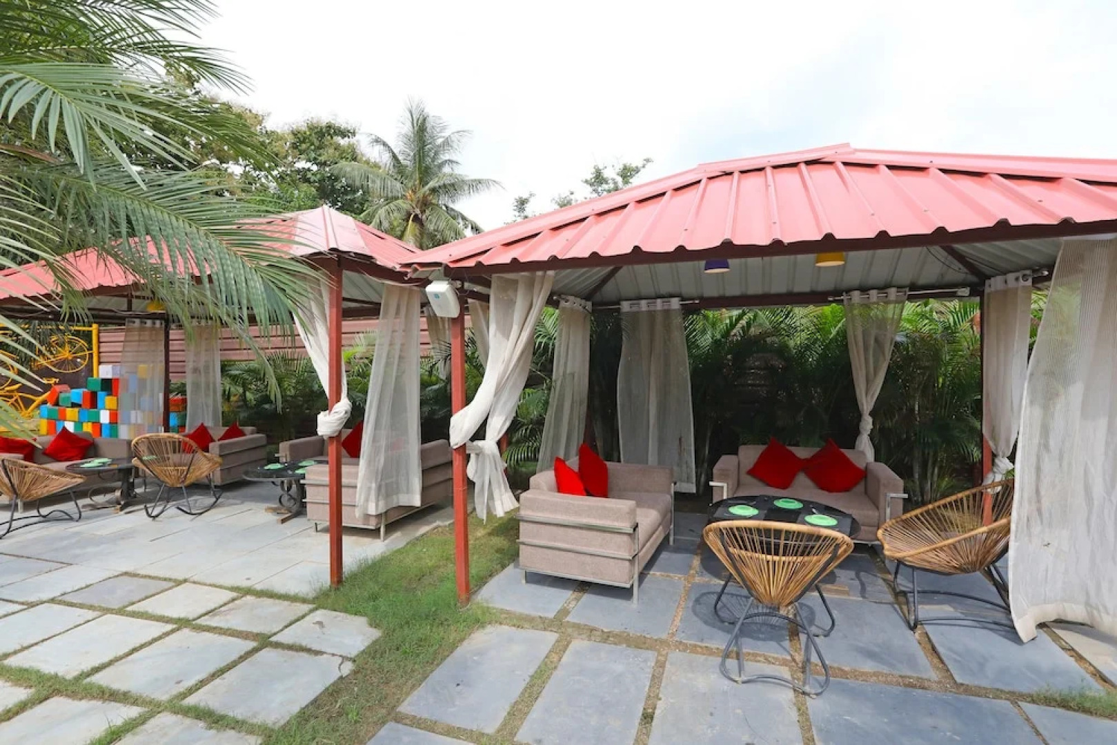 Capital O 18792 The Grand Neelam