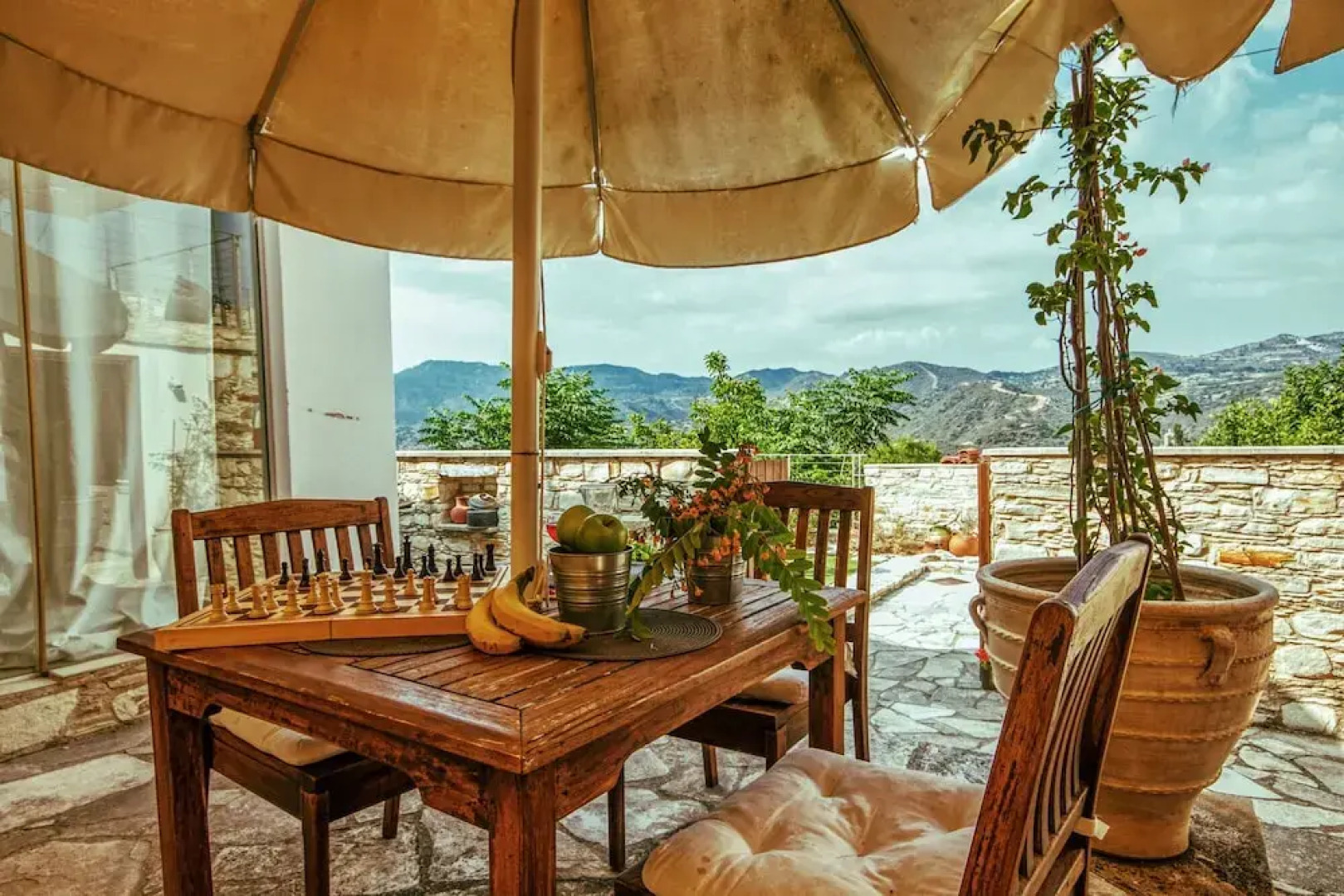 Thyone Studio Cottage