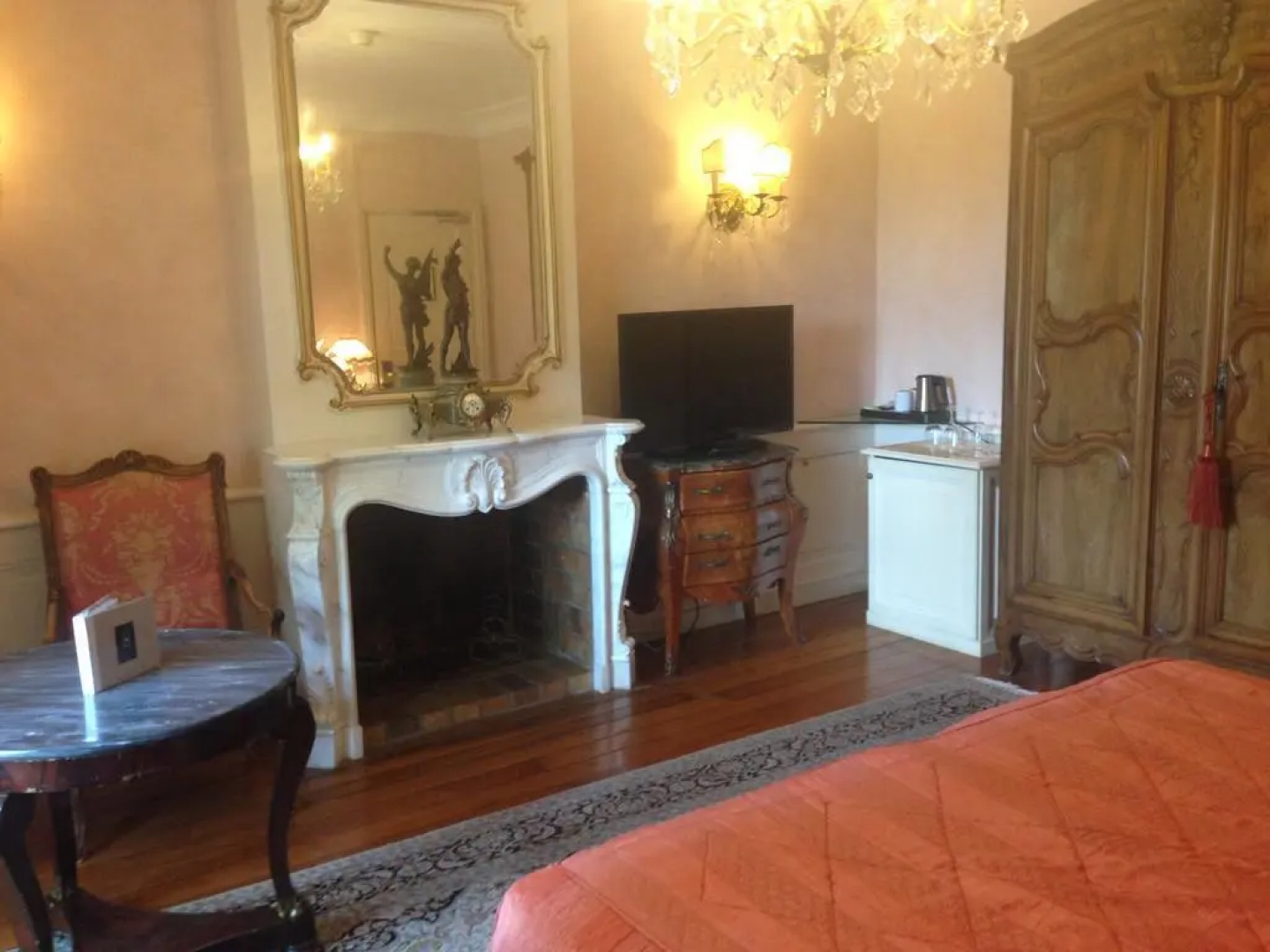 Hostellerie les Frenes