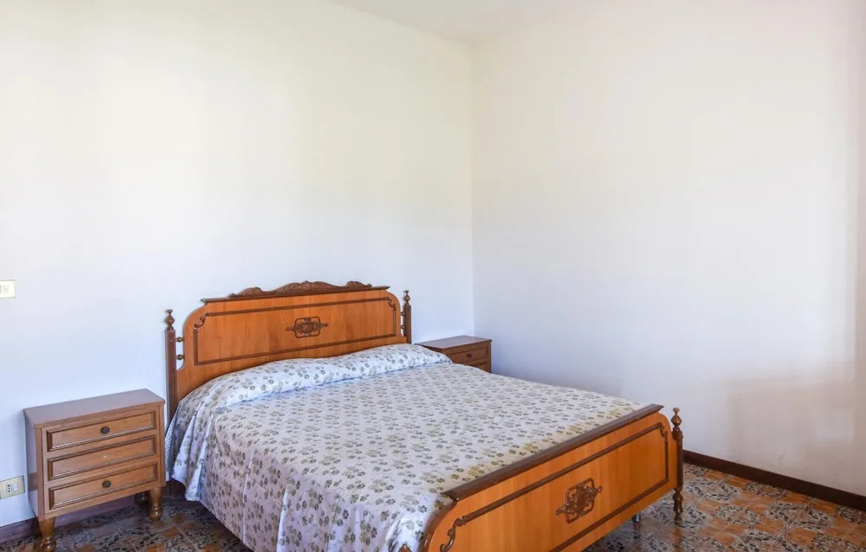 Amazing Apartment in Montepaone With 4 Bedrooms