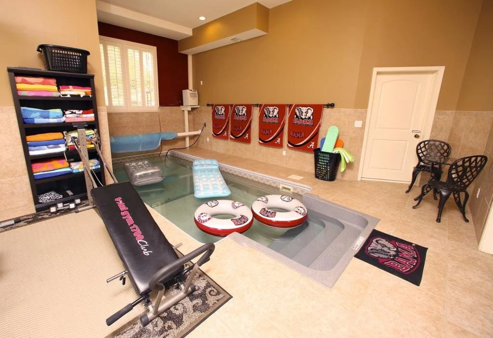 Bama Lakeside Retreat & B&B