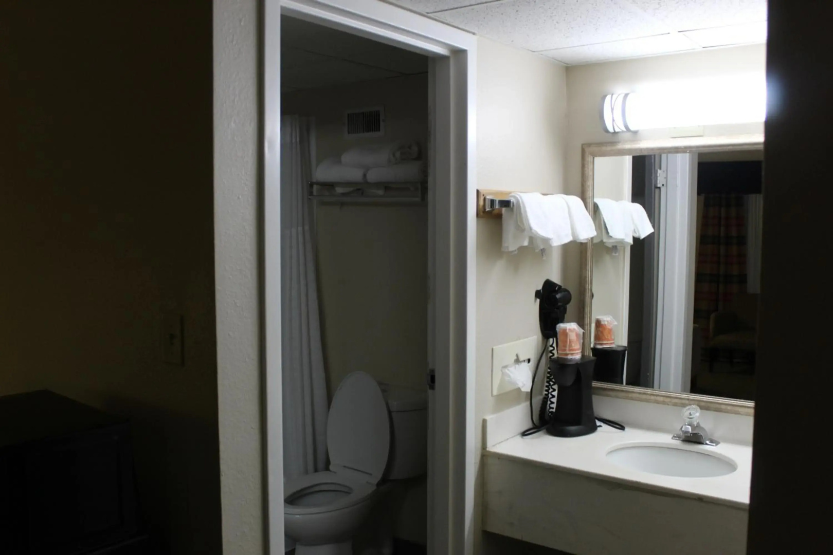 Quality Inn & Suites Moline - Quad Cities