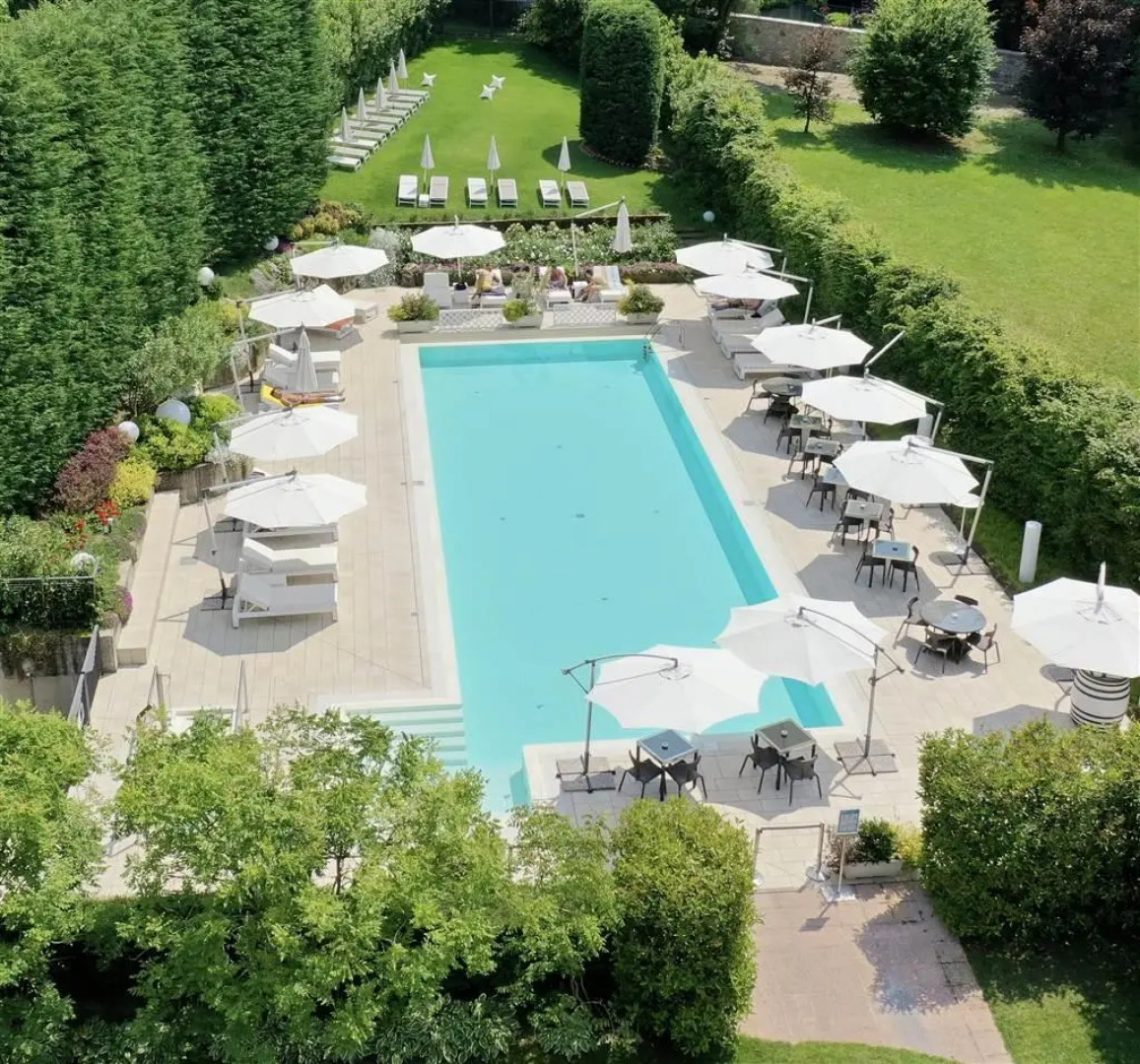 Red's Redaelli Hotel