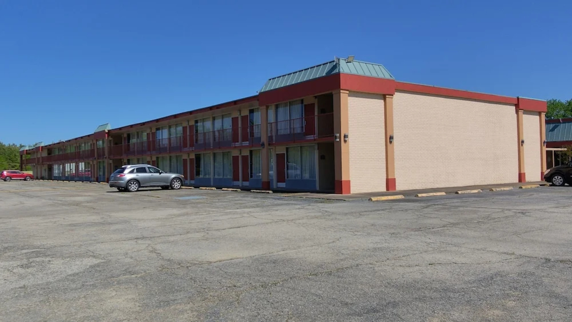 Countryside Inn & Suites