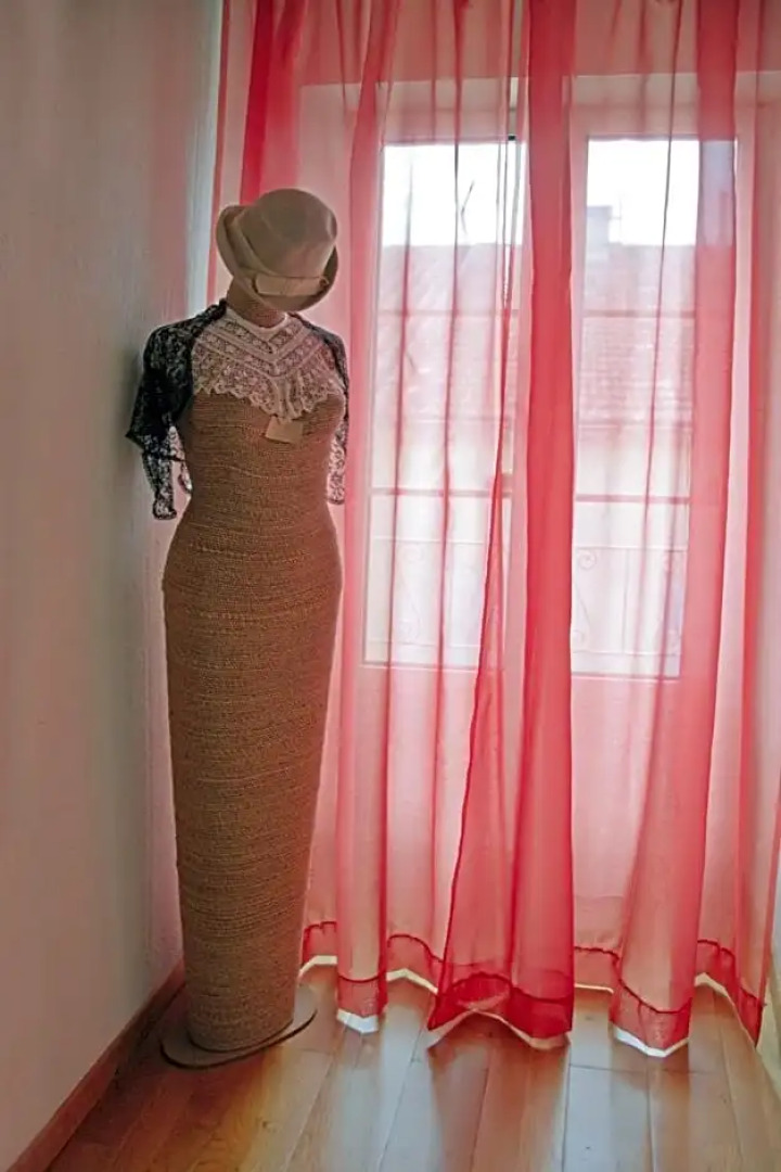 Autrefois la Modiste (Adults Only)