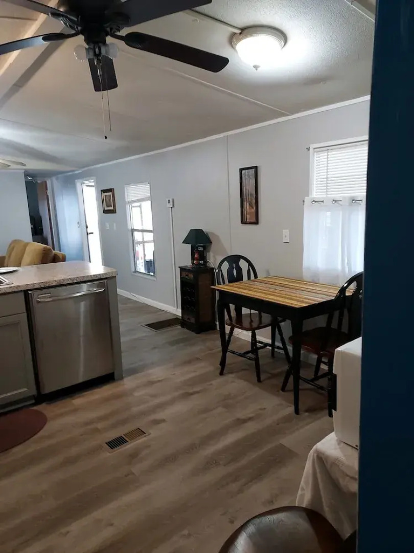 Canal Cottage Just Off The Rim Canal 2 Bedroom Cottage by RedAwning