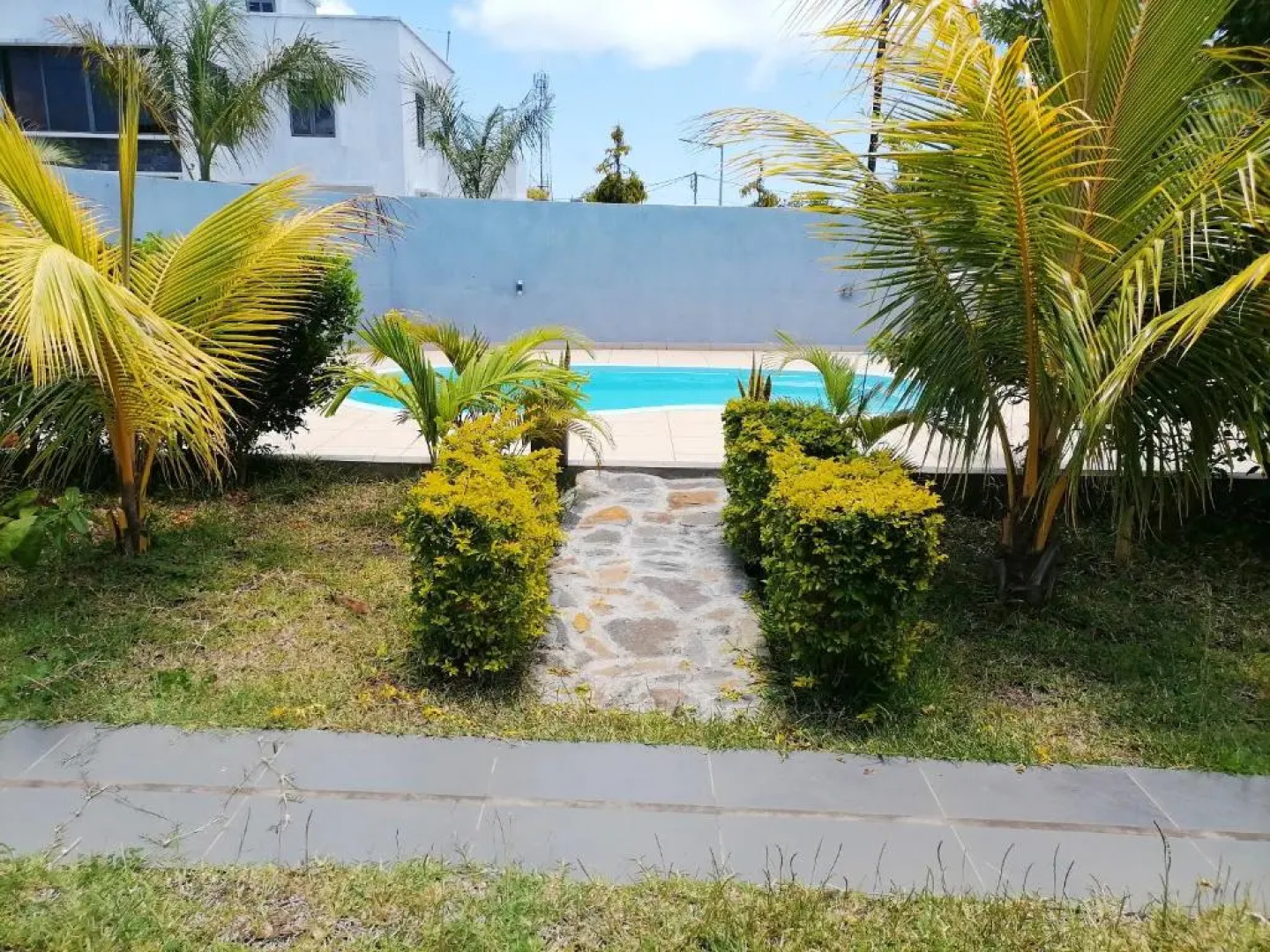 3 bedrooms villa at Calodyne 500 m away from the beach with private pool garden and wifi