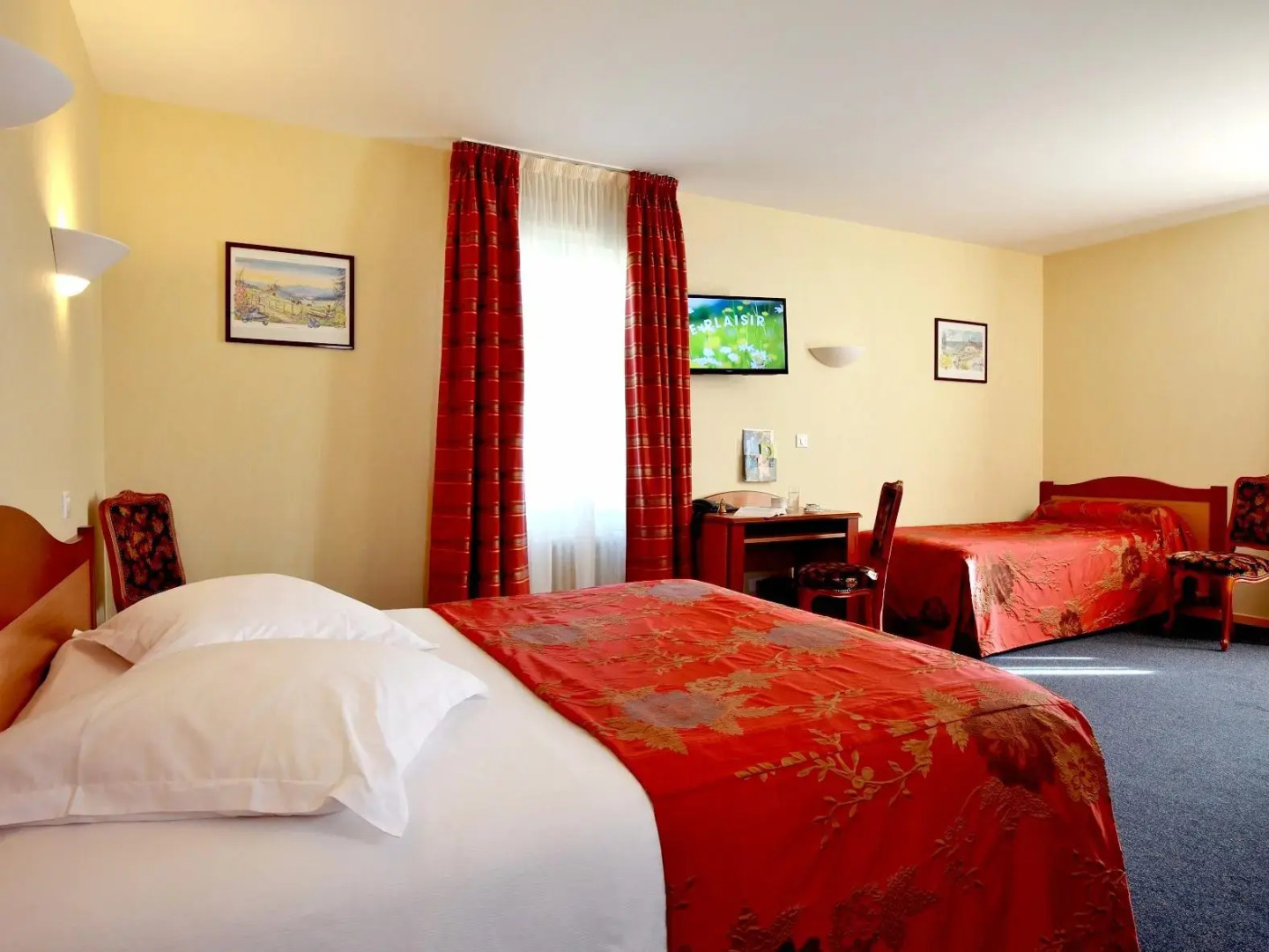 Logis Hôtel & Restaurant des Lacs