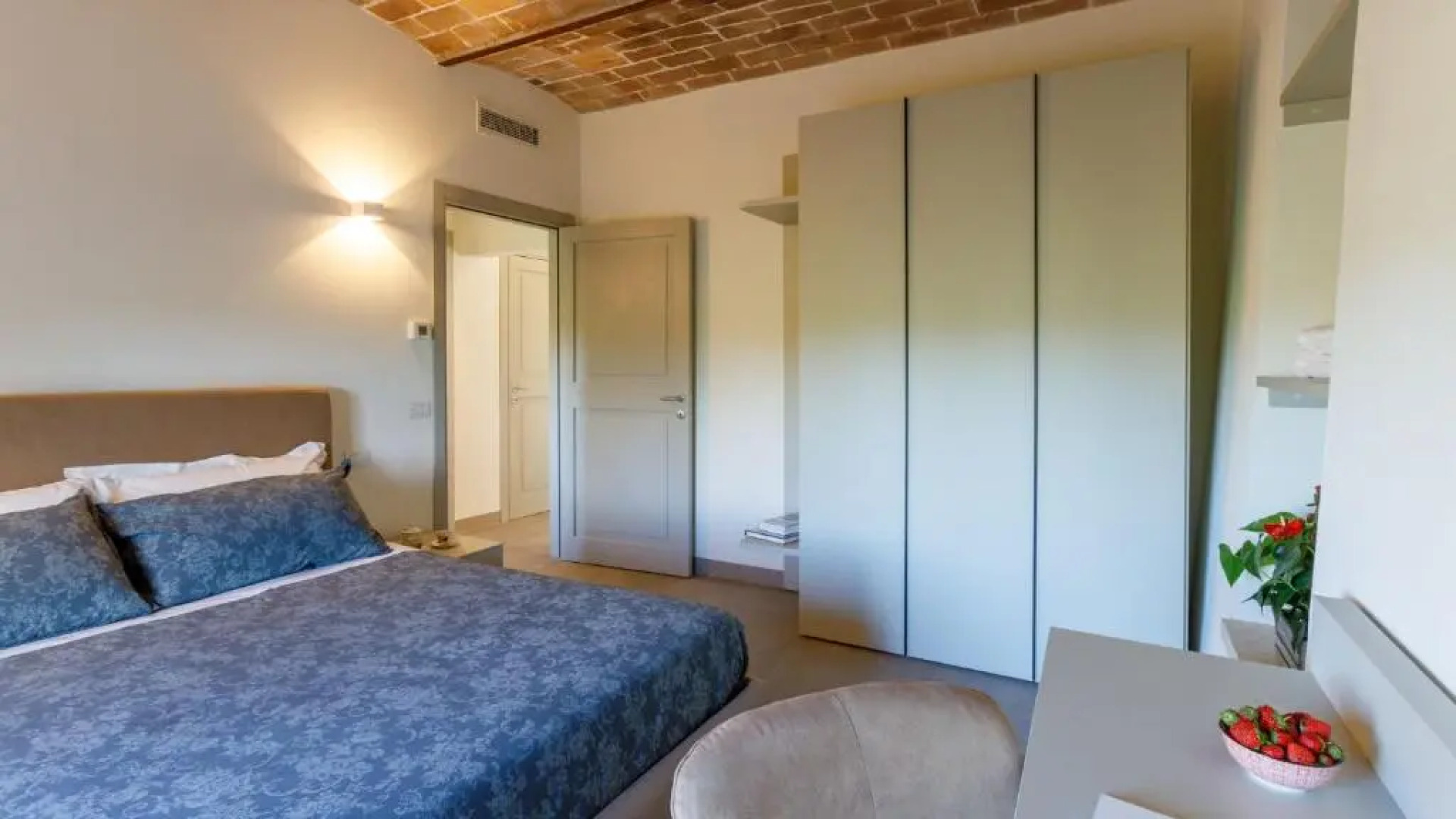 La Fonte Di Santa Regina 16