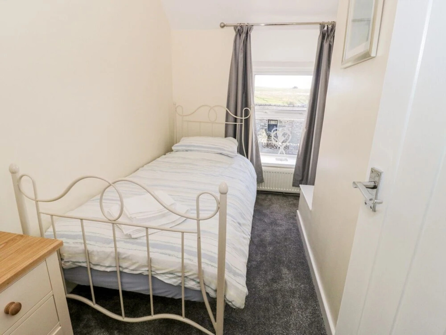 5 Ceirnioge Cottages