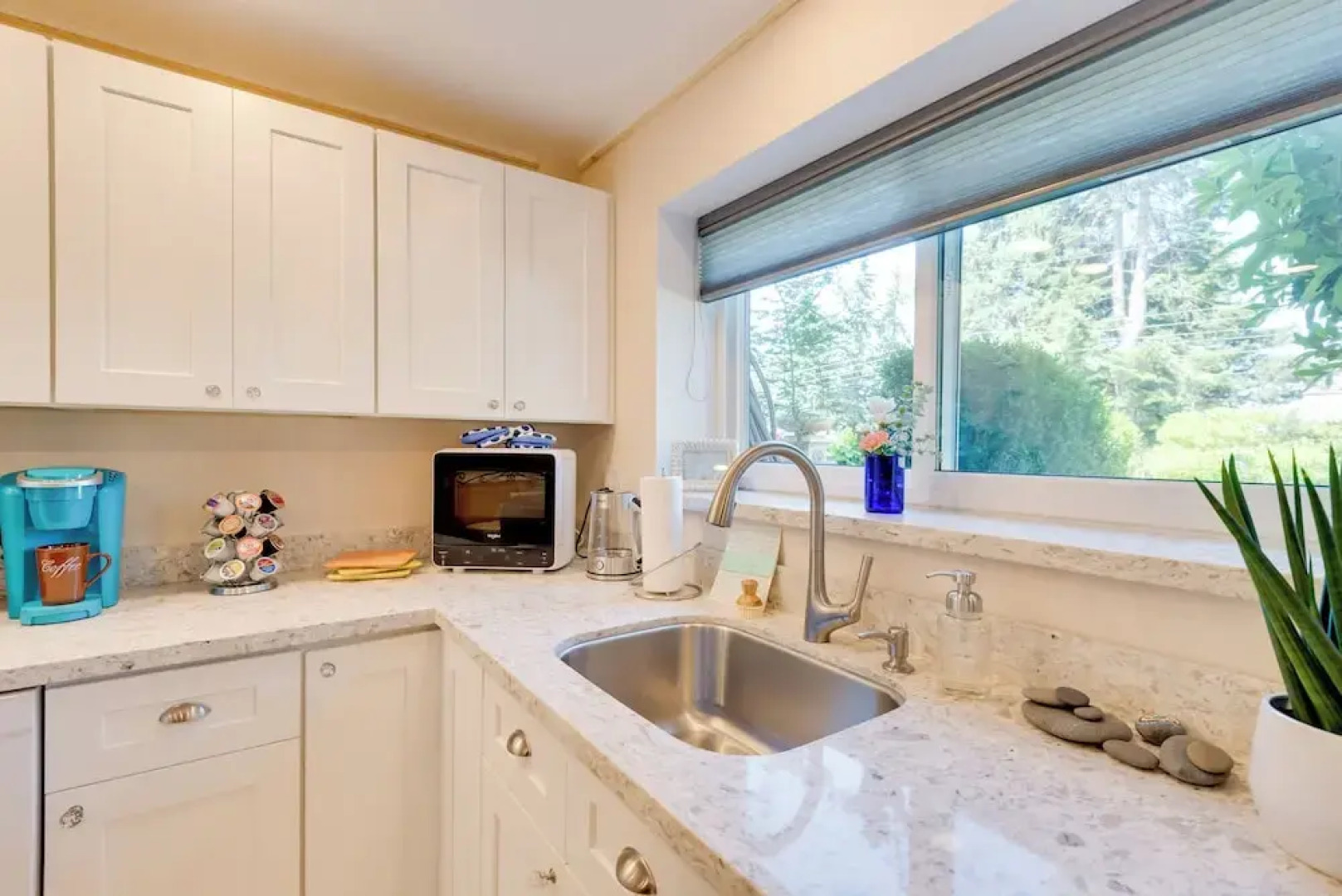 2 Mi to St Edward State Park: Ground-level Studio