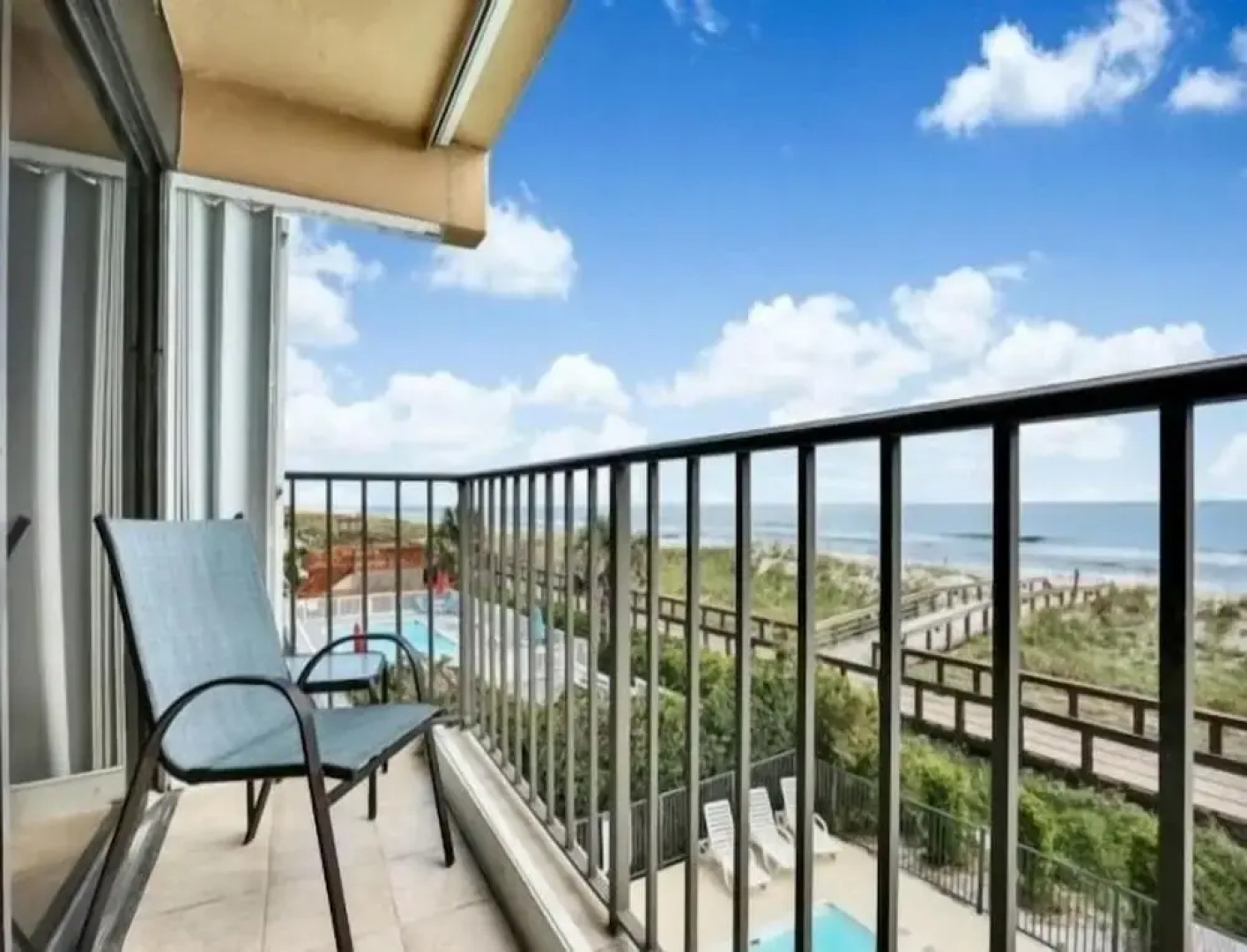 Sea Fever - Newly Renovated Oceanfront Second Floor Condo! Sunrises And Sweeping Views! 2 Bedroom Condo by Redawning