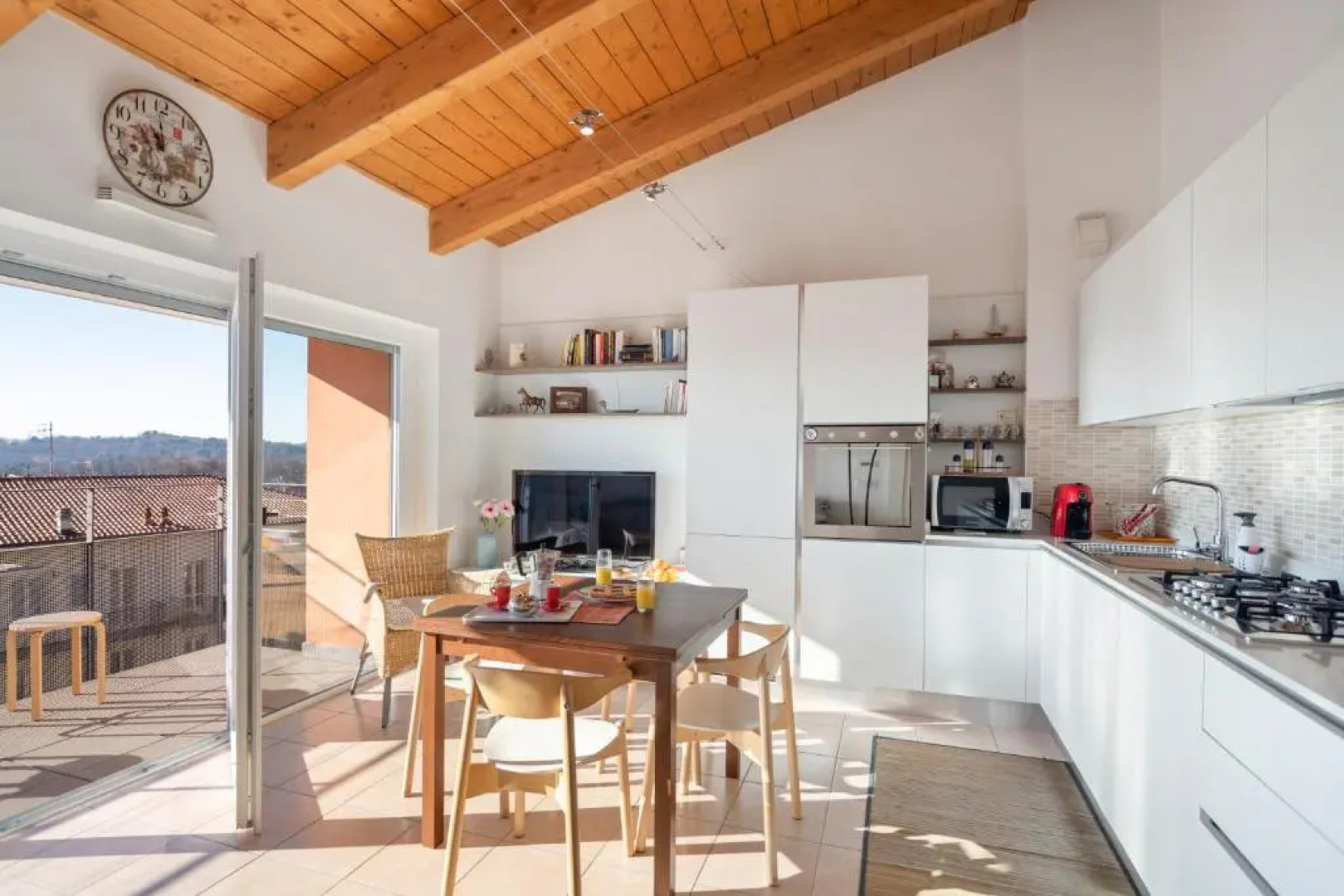 Bright Apartment Como Cavallasca