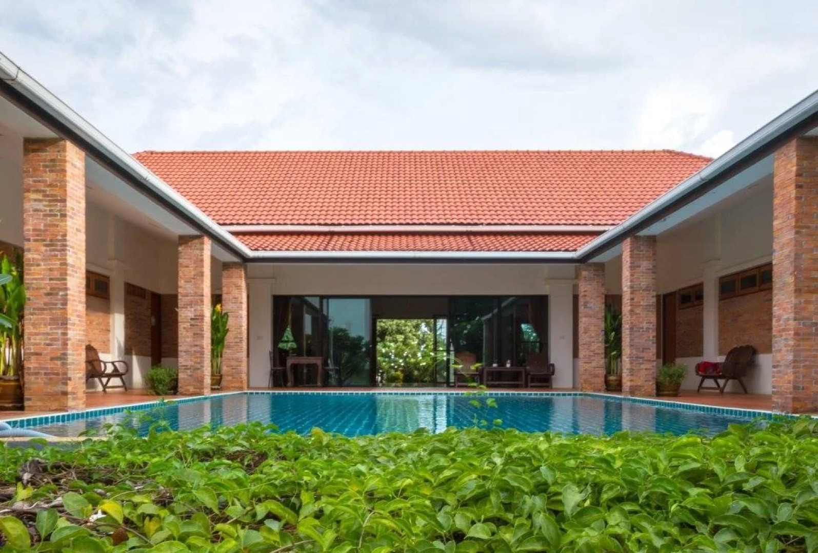 BaanNakaow Guesthouse