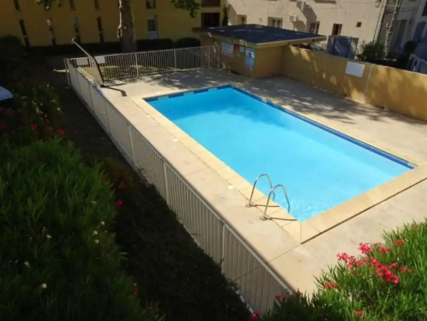 Apartment With 2 Bedrooms in Aigues-mortes, With Pool Access, Enclosed