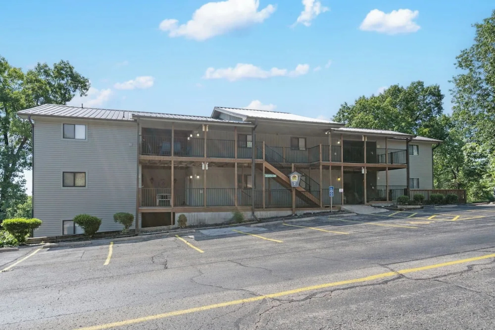 The Circle Retreat Duo