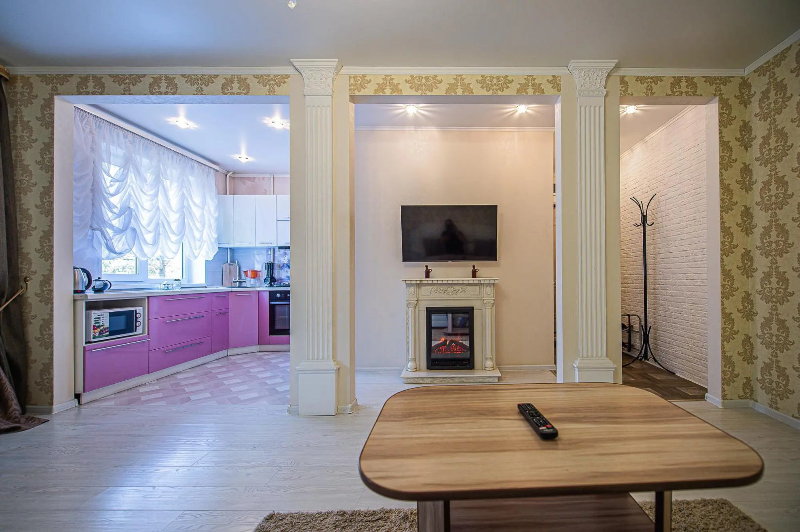 Пять Звезд на улице Труда