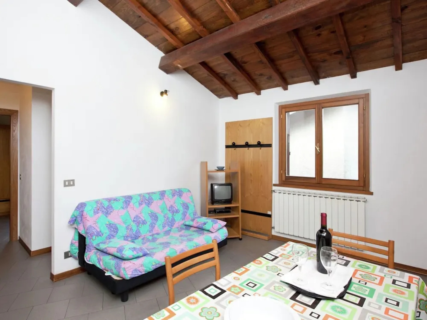 Refreshing Holiday Home With Pool, Garden, Tennis Court, BBQ