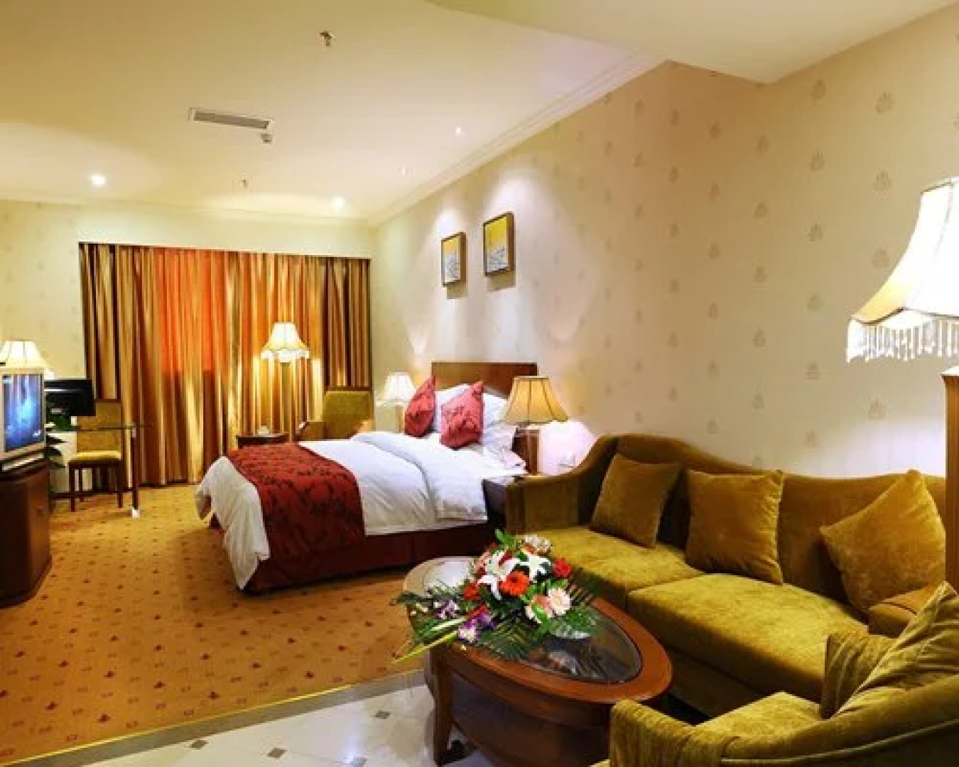 Xiqiang Homeland Hotel - 4 Nights, Mao Xian, China