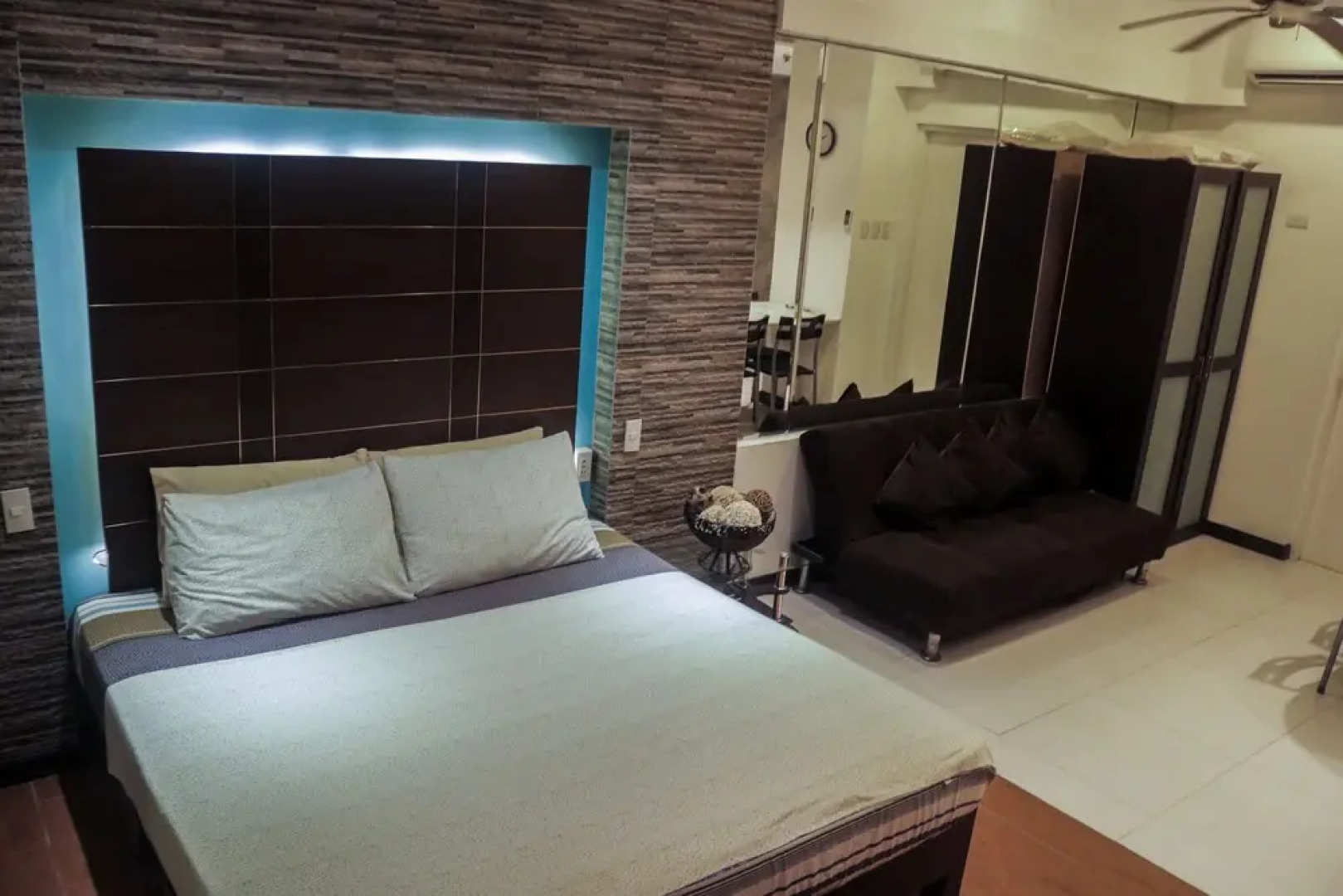 Beach Condos Pico De Loro Hamilo Coast