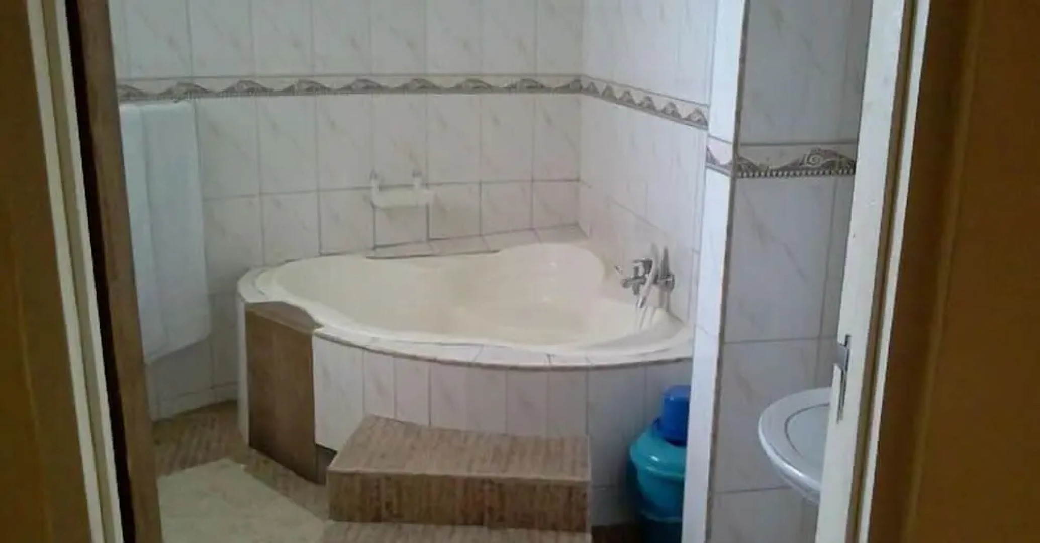 Meridian Drive Hotel