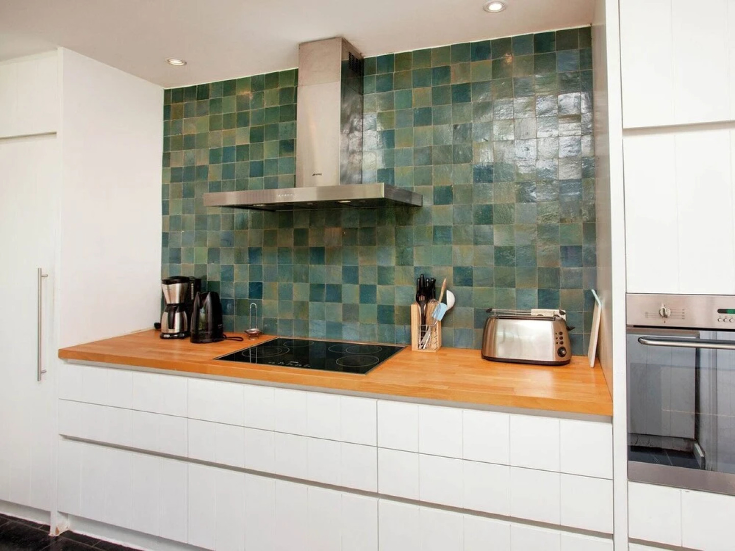 With Billiards, Table Tennis and Collection of Modern art in a Rural Setting