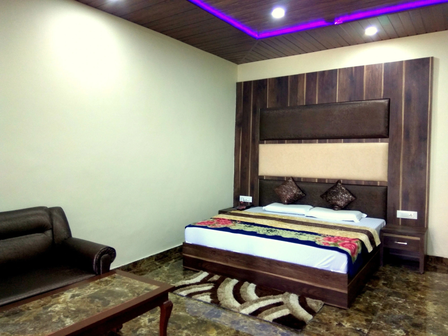 Hotel Himdhara
