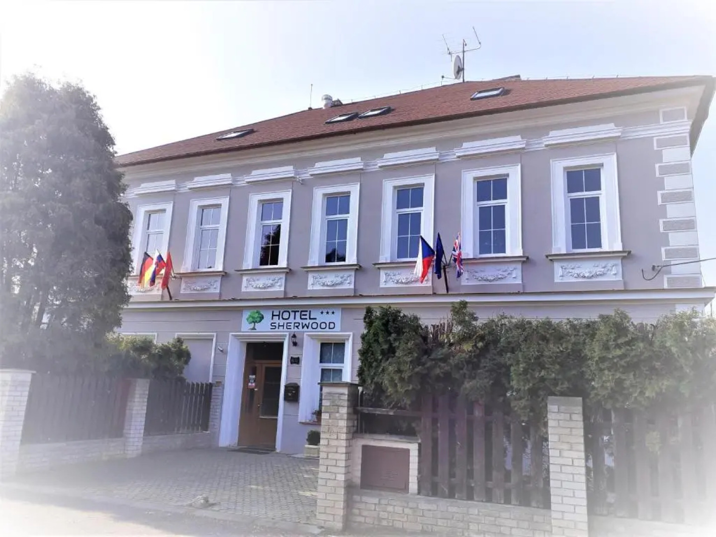MYOSH Hotel