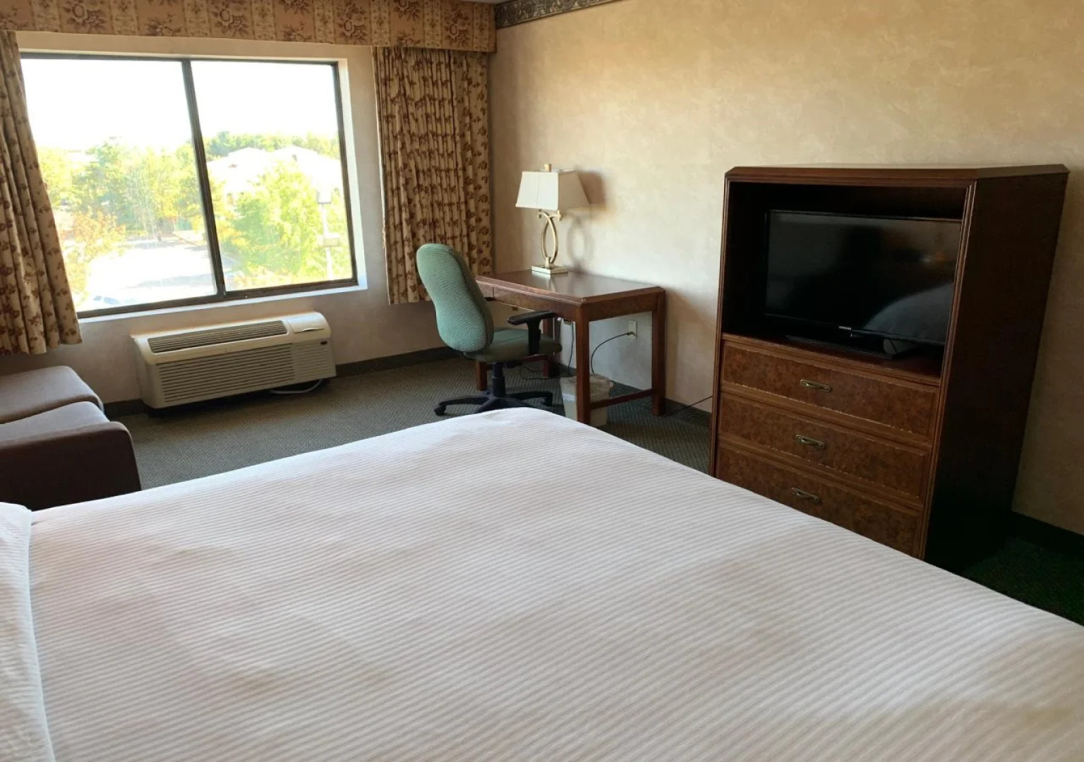 OYO Hotel East Hanover NJ-10