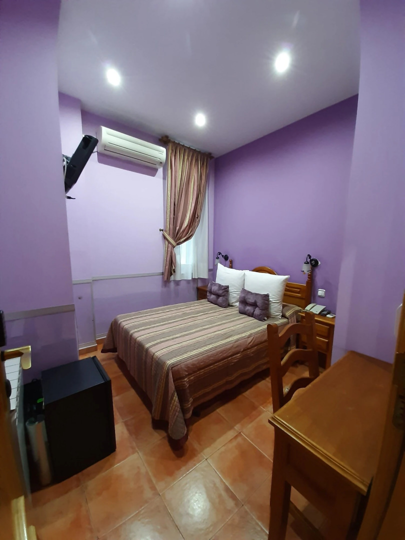 Hostal Las Fuentes - Adults Only