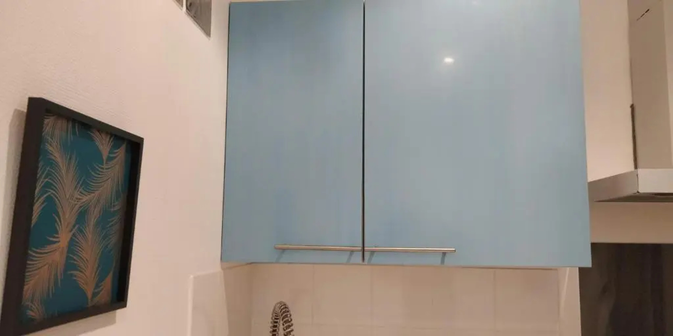 Modern 1 bedroom apartment near the metro.