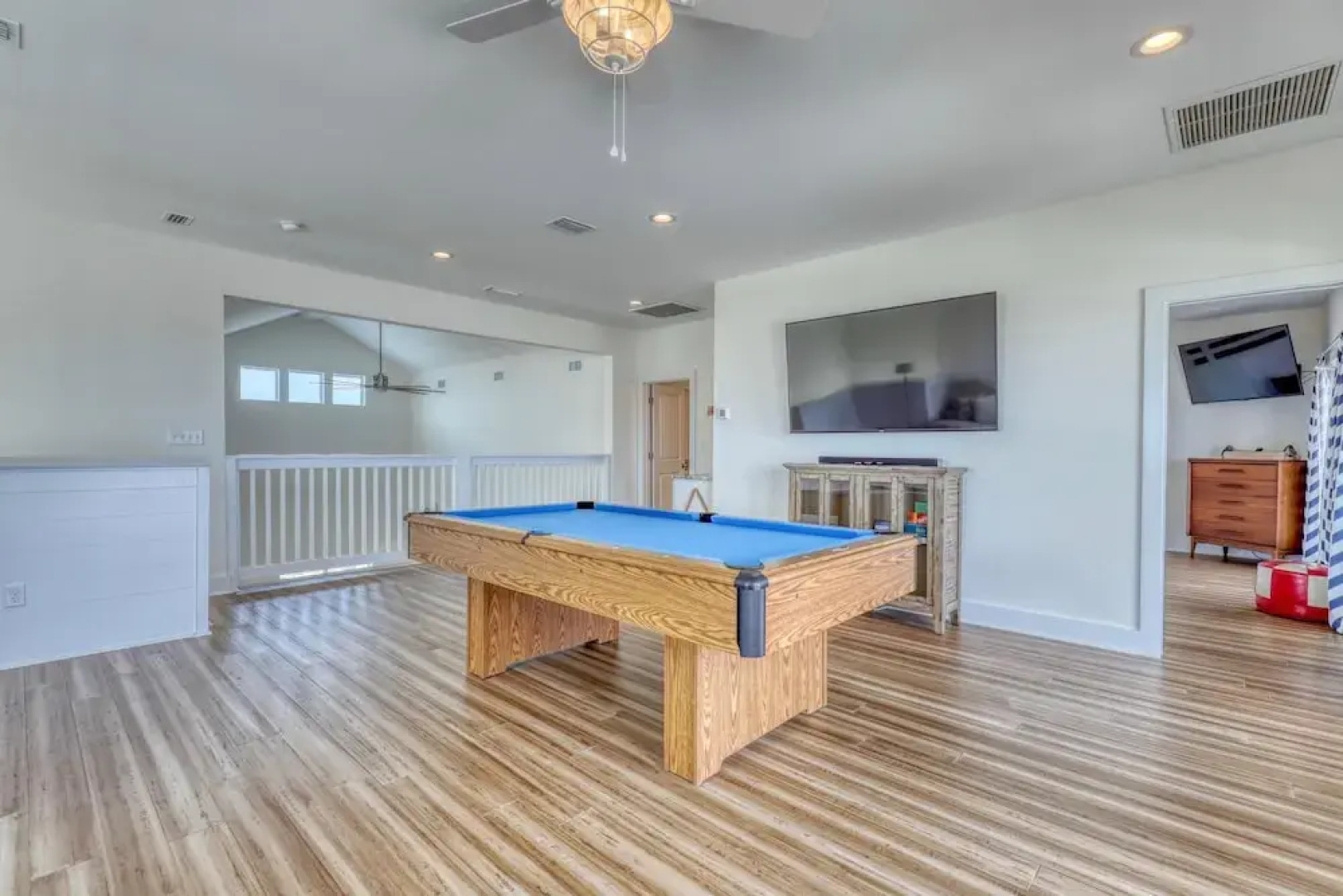 Salty Seahorse -2822 Bienville