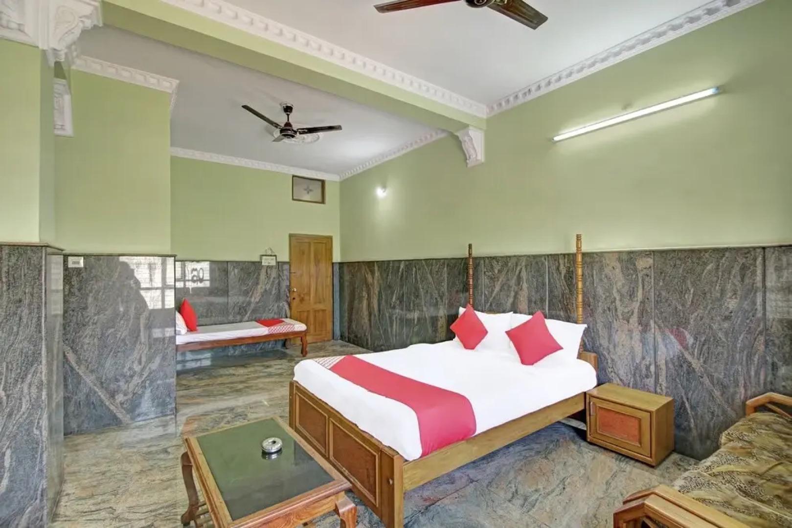 OYO 29039 Hotel Jyothi International