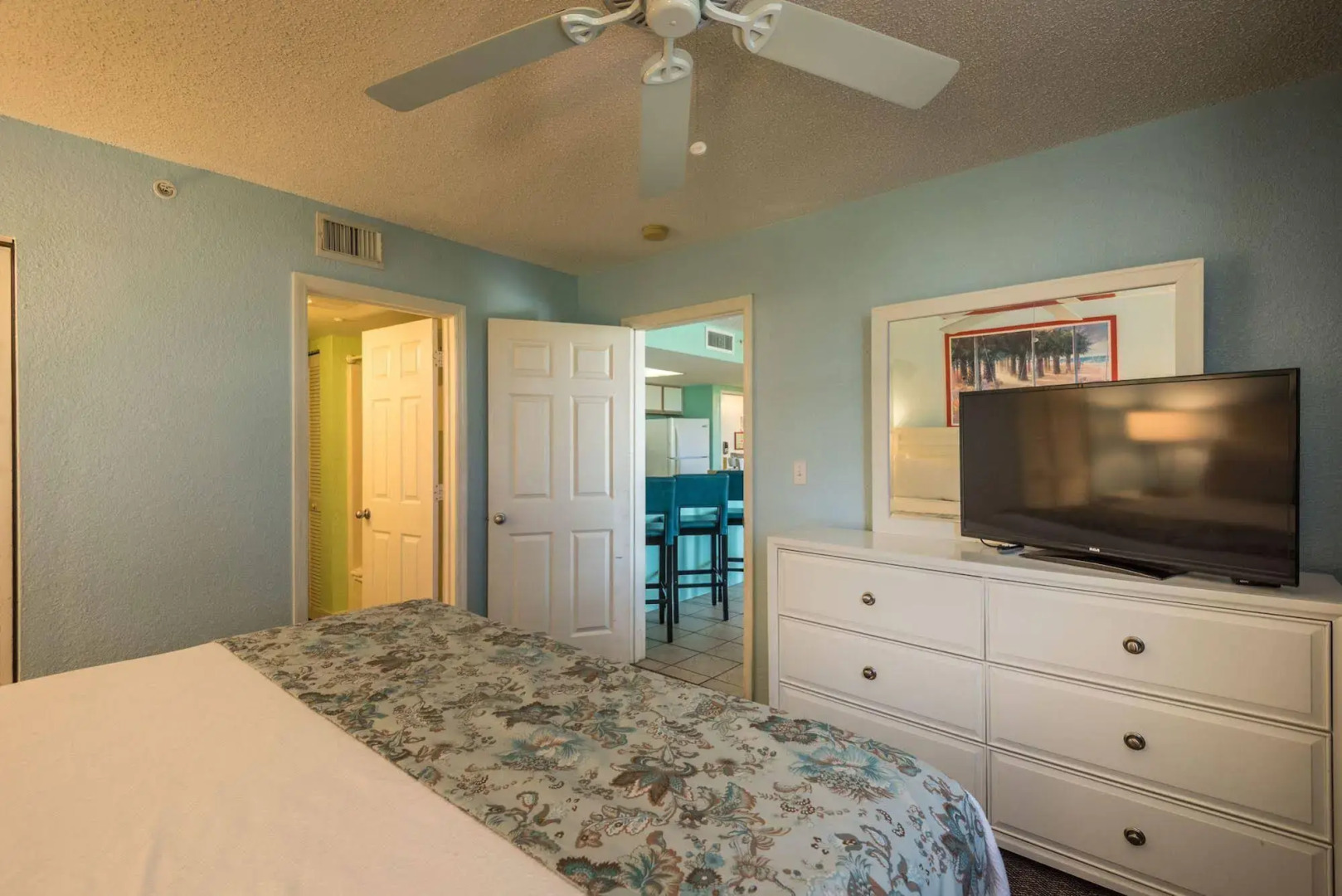 Sunrise Suites Resort