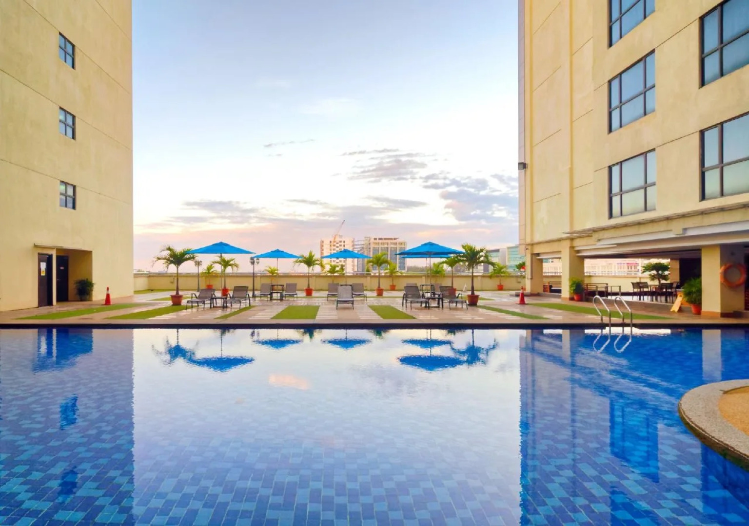 Ming Garden Hotel and Residences