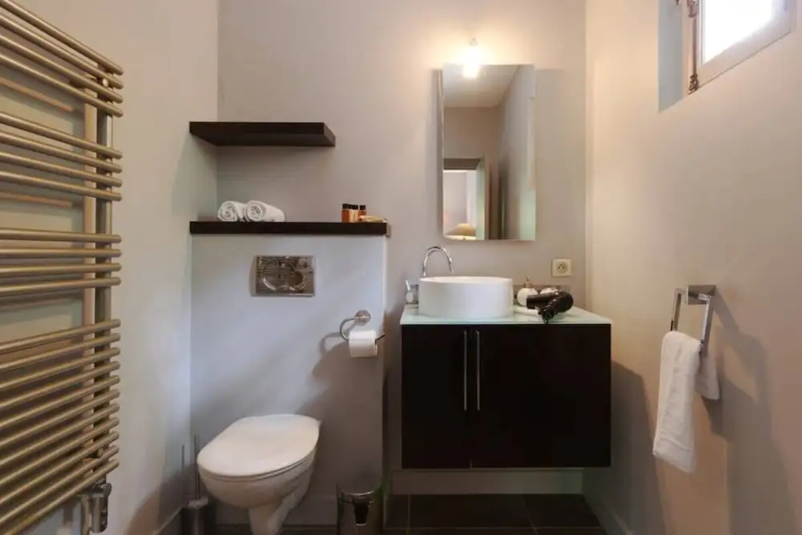 Ravel Private Apartment