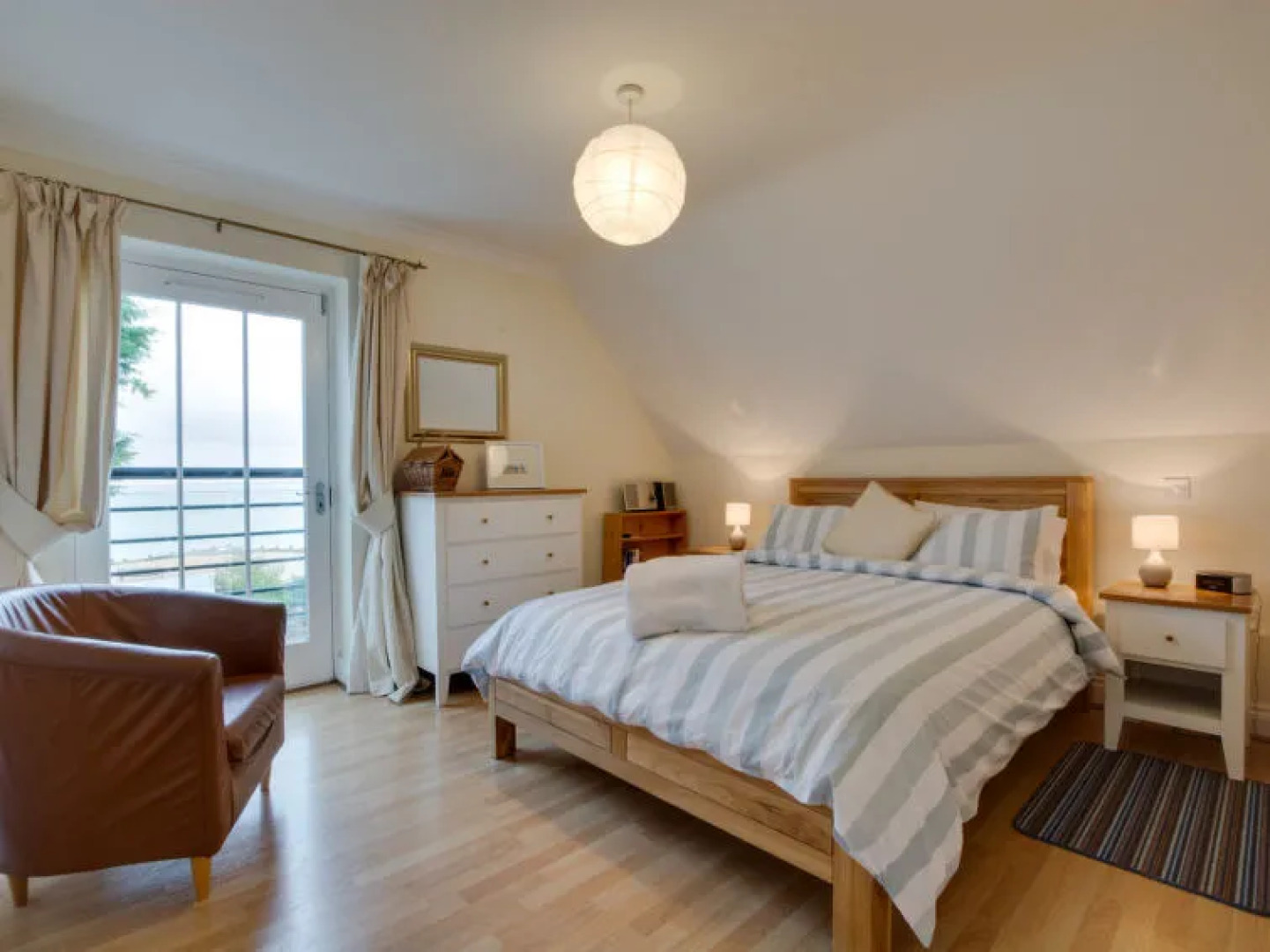 Holiday Home Whitepost