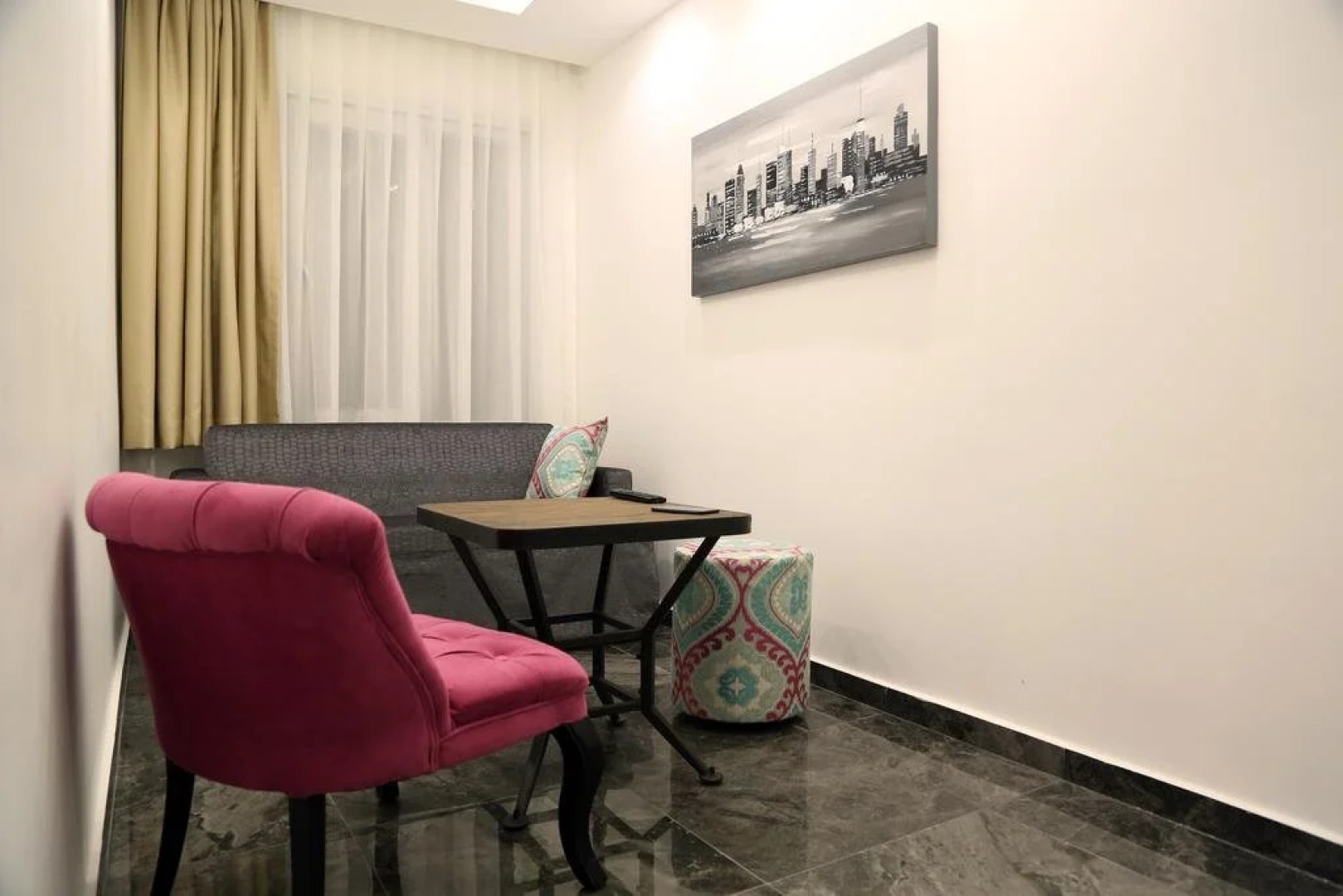 BGuest Hotel & Residence