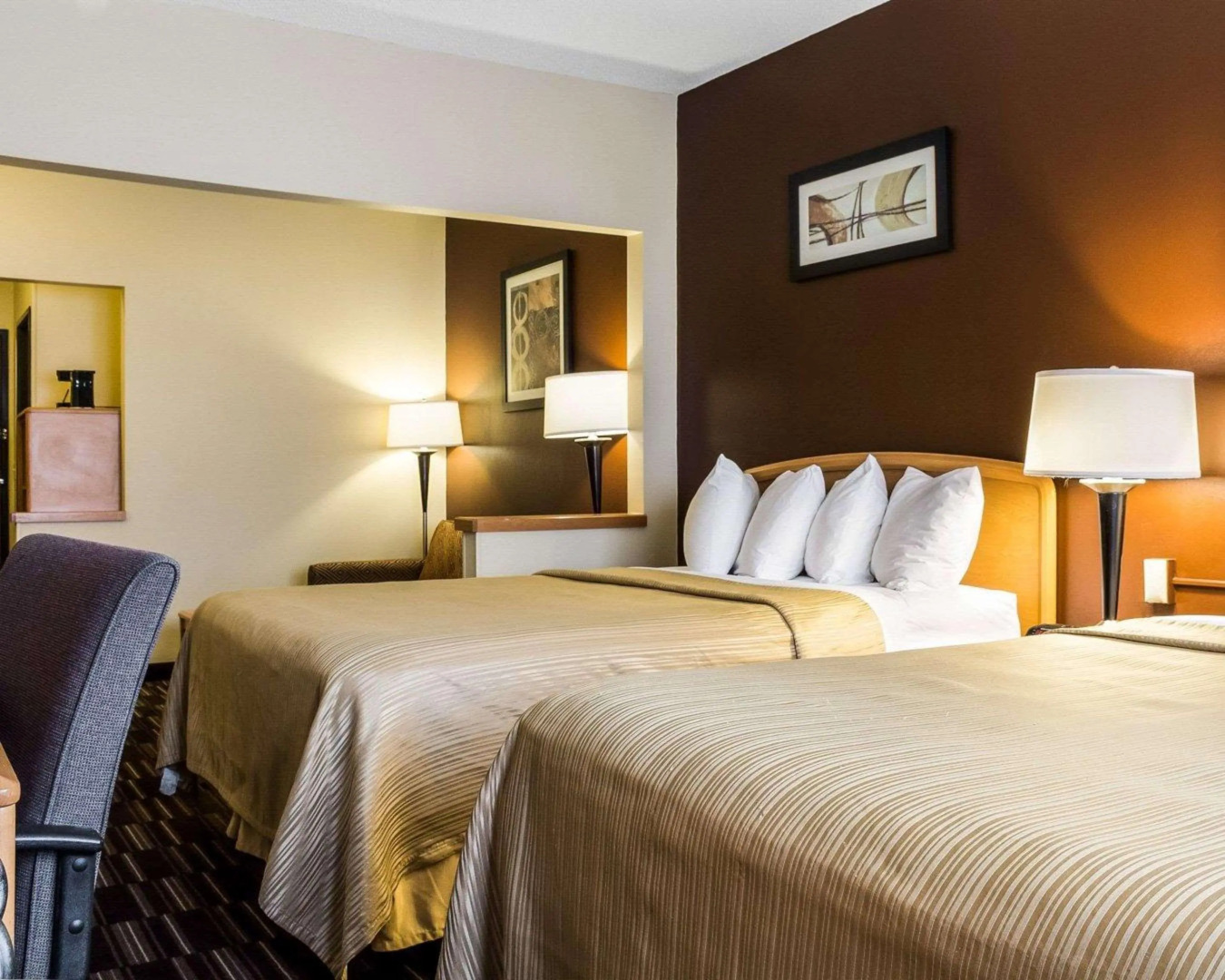 Quality Suites Near West Acres