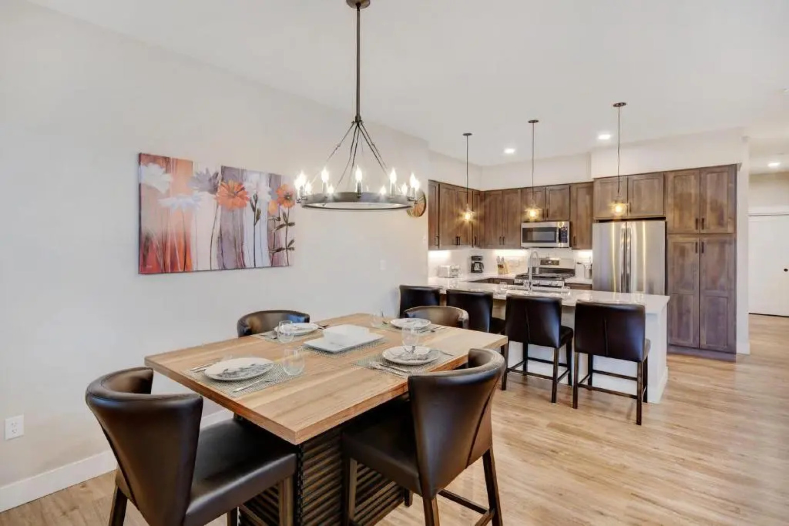 New Luxury Loft #107 Near Resort Huge Hot Tub & Views - FREE Activities & Equipment Rentals Daily