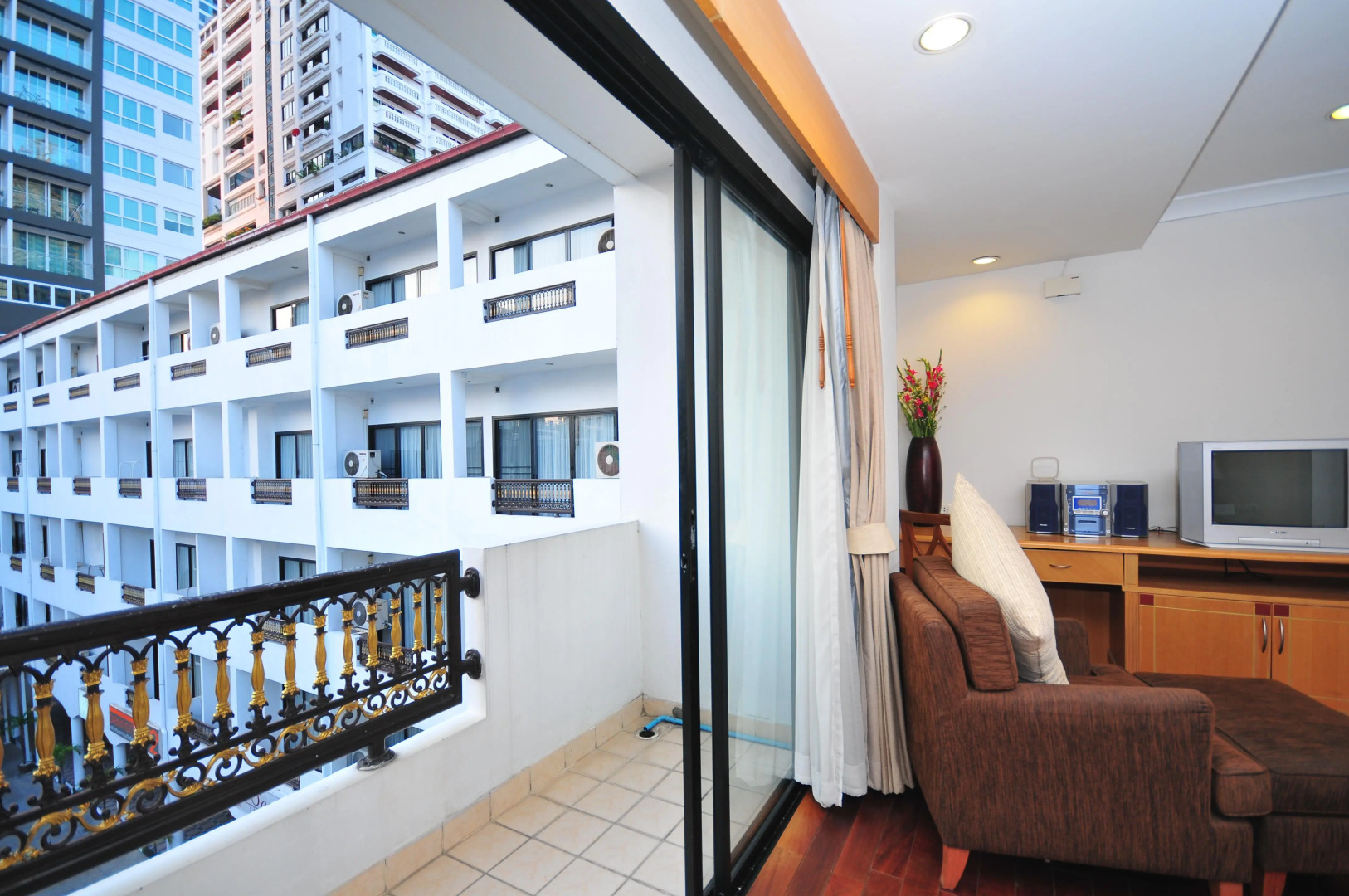 Admiral Suites Bangkok