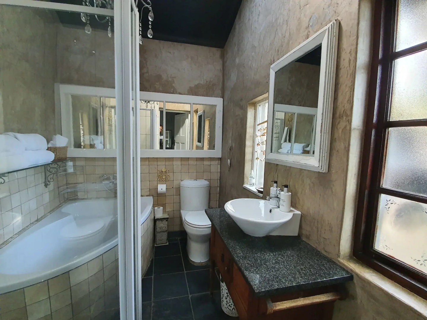 Waterhouse Guest Lodges 295 Indus Street
