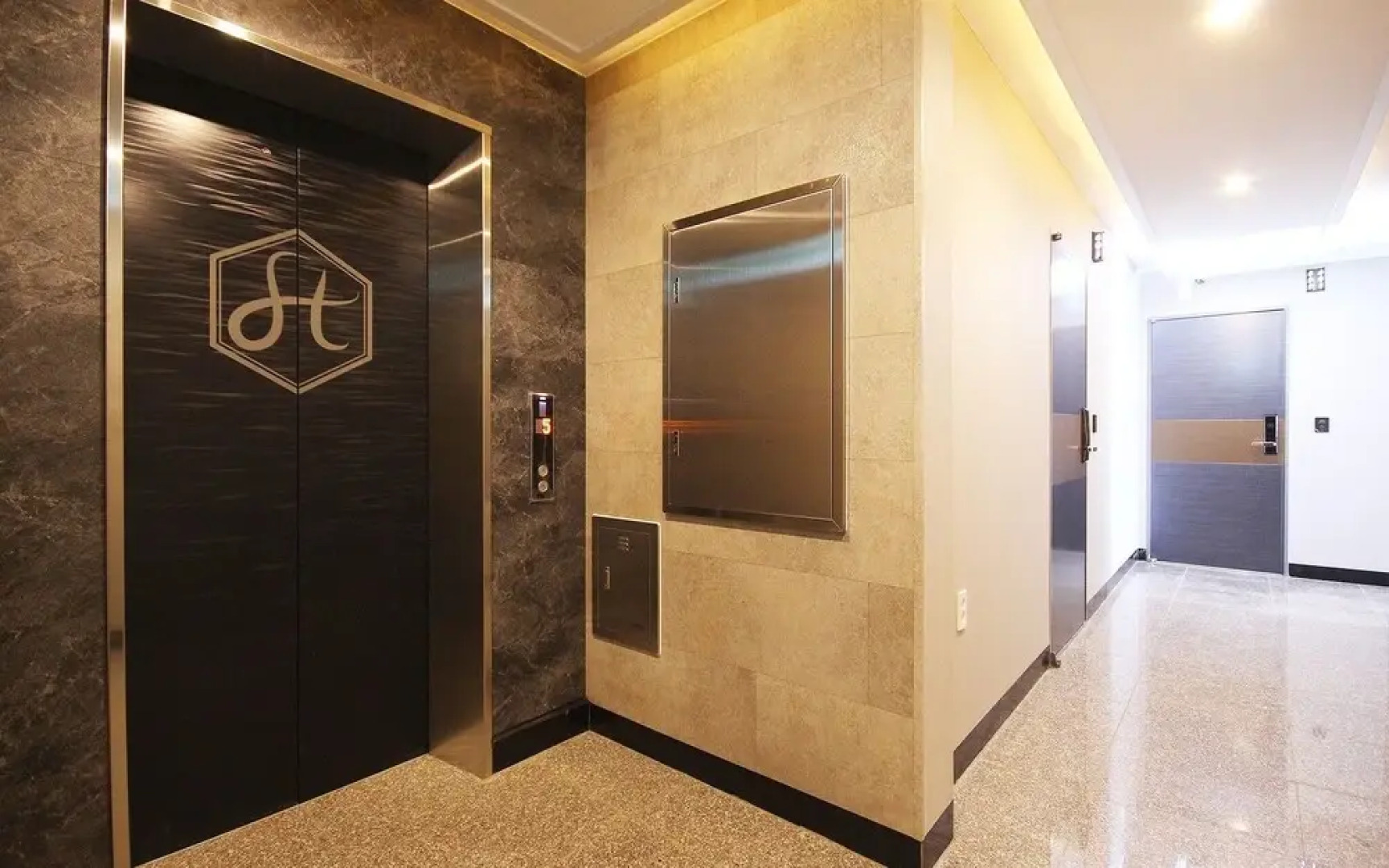 Yeongdeok Ganggu Port Stay