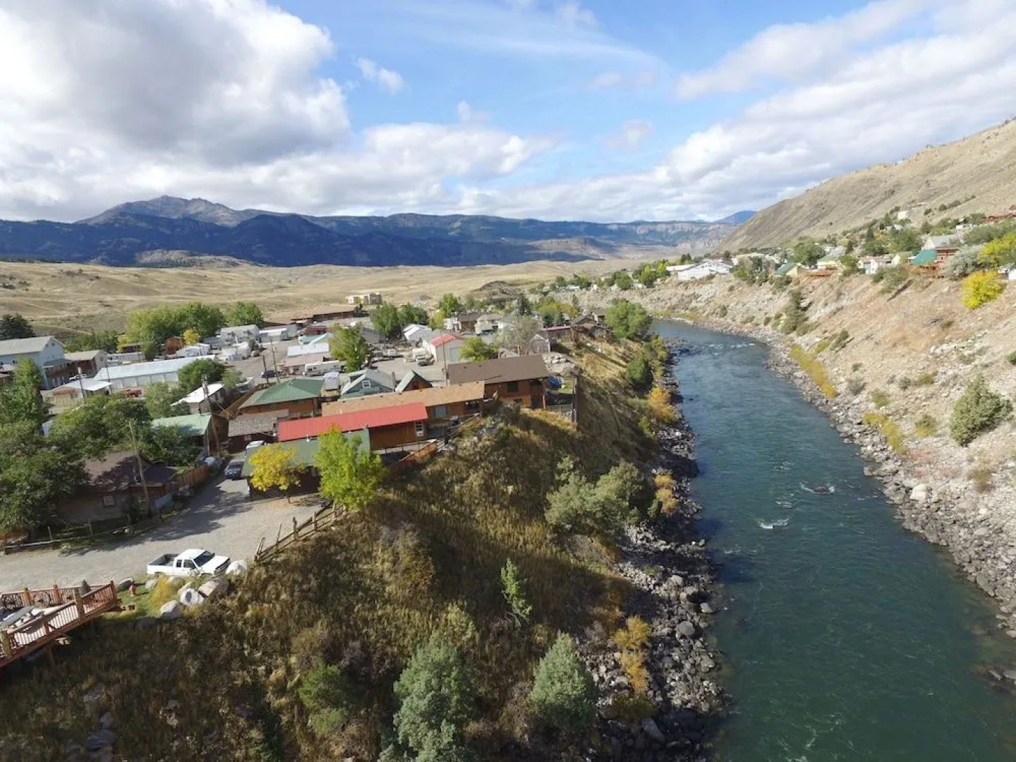 Yellowstone River Suites