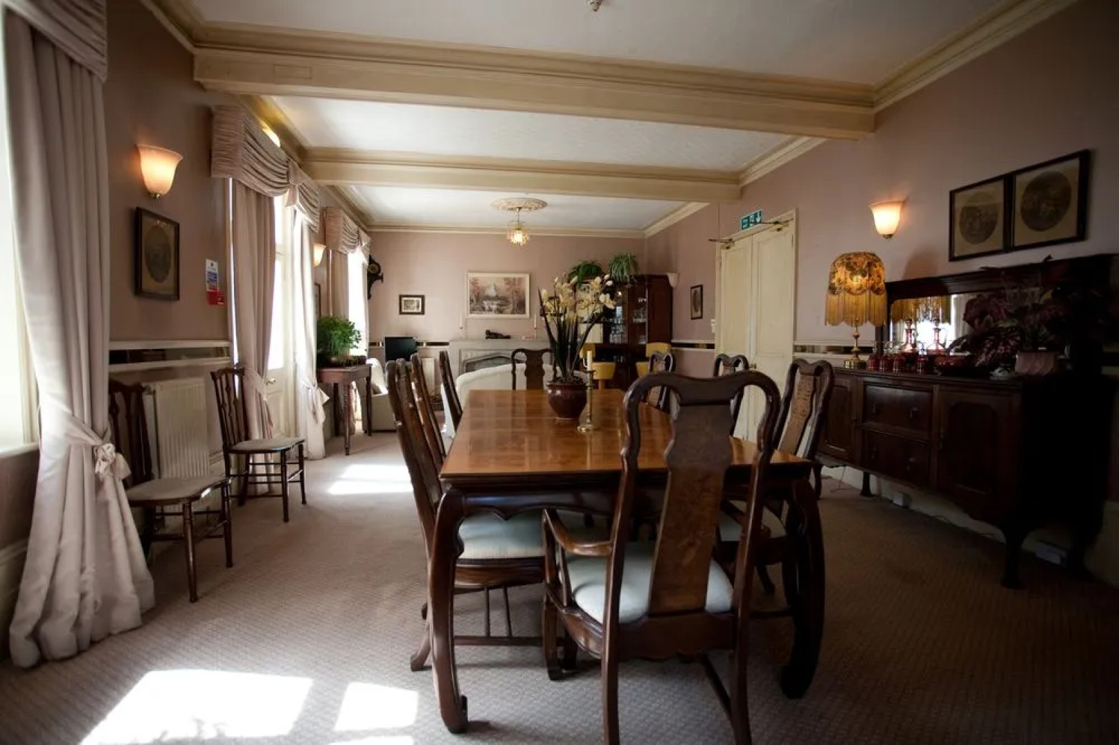 Fines Bayliwick Hotel