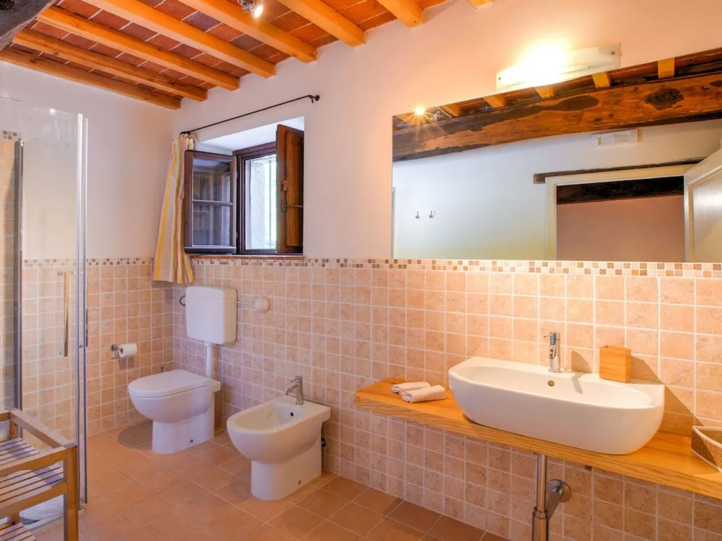 Spacious Holiday Home with Swimming Pool in Anghiari