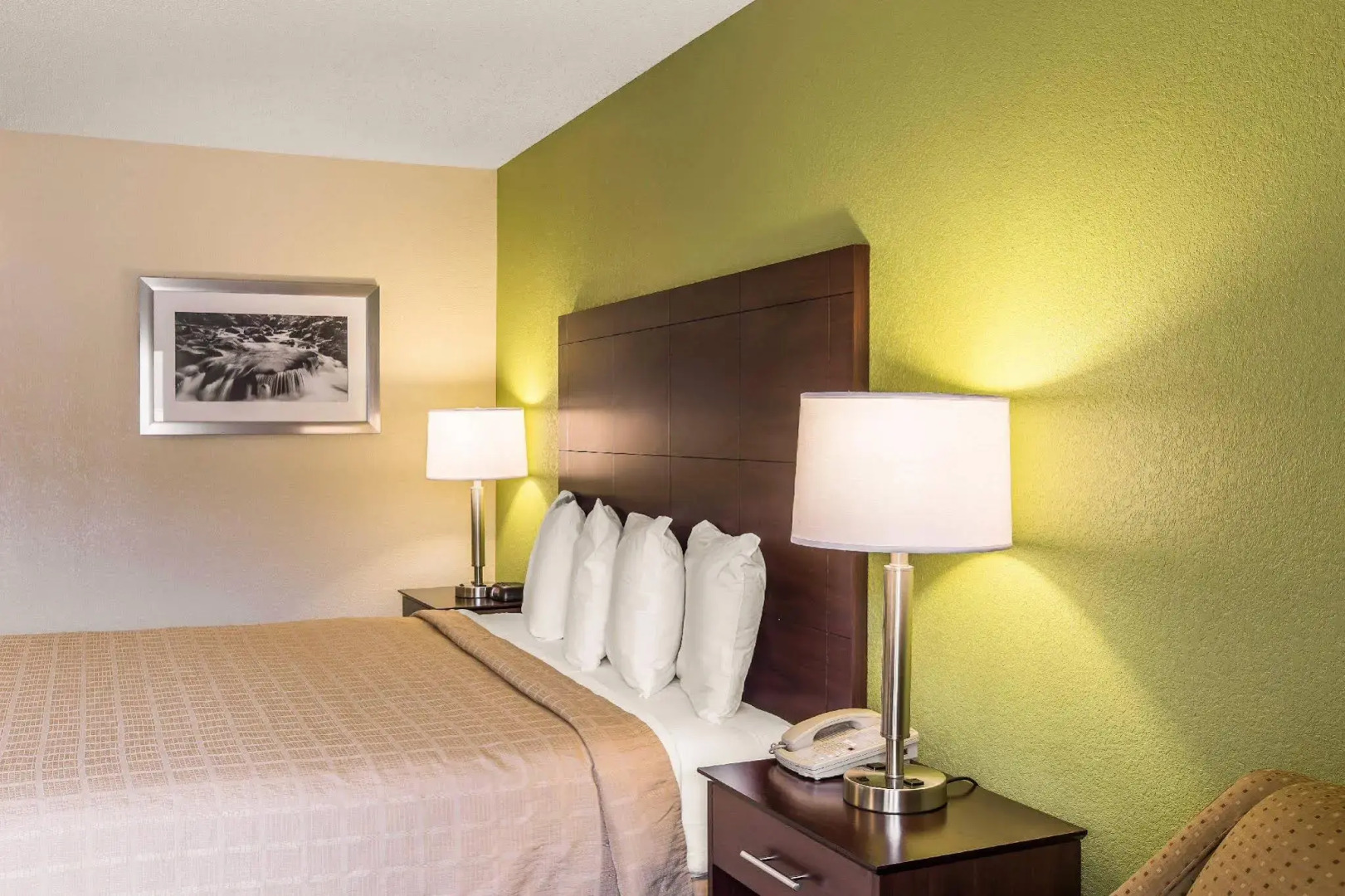 Quality Inn Cherokee Riverside