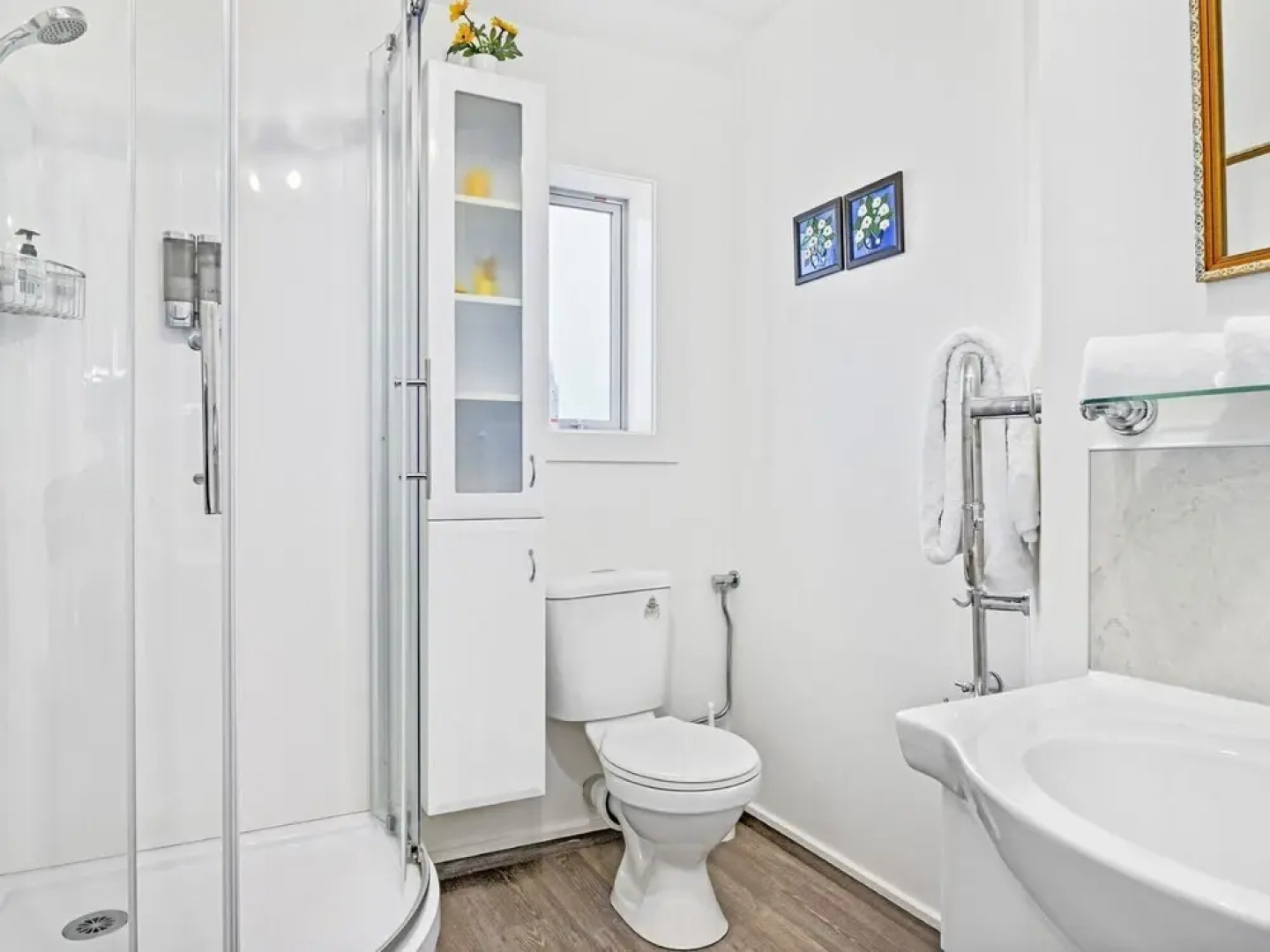 La Voyageur Apartments